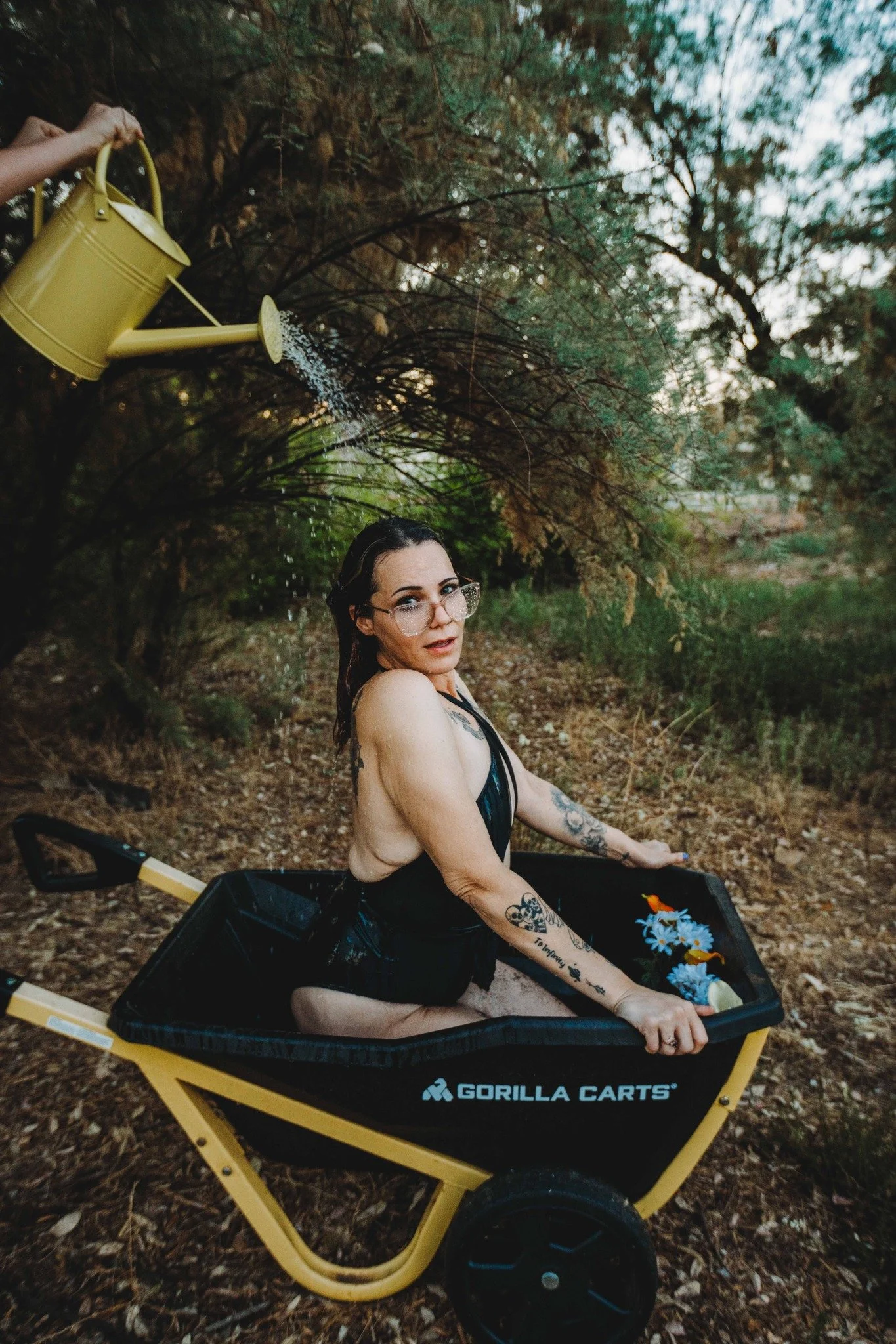 ✨P L A N T E D✨

Throw back to this setup from last summer! Should I bring it back? Who wants to get messy?!

#chelsietrendleyphotography #militaryspousephotographer #adventurephotographer #sandiegophotographer #sandiegophotoshoot