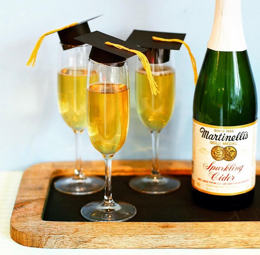 GraduationChampagneFluteCapsLilyshop1.jpeg