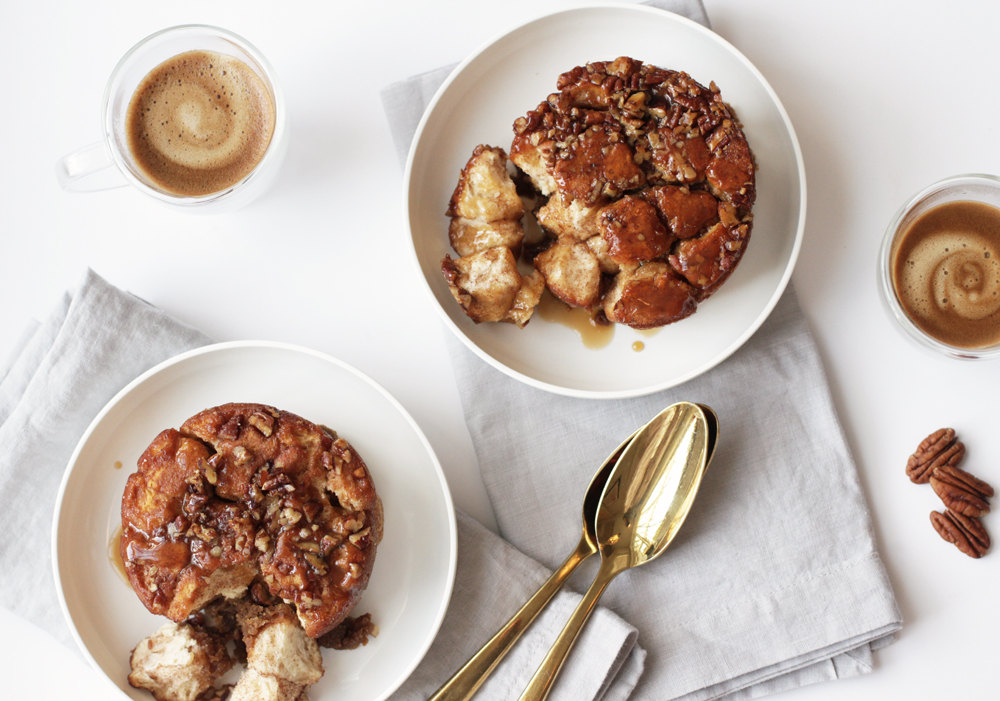 CinnamonPullApartMonkeyBreadLilyshop1.jpg