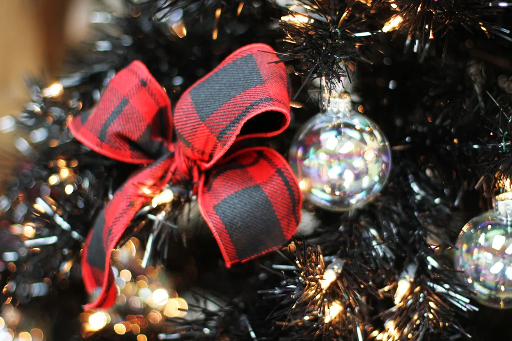 BlackChristmasTreePost1.jpg