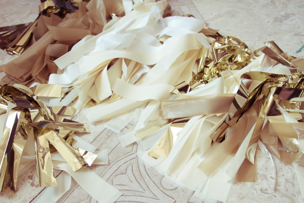 Keep making 'em ..... You need about 12-20 for a large 36" balloon, depending on how many you want on one string.