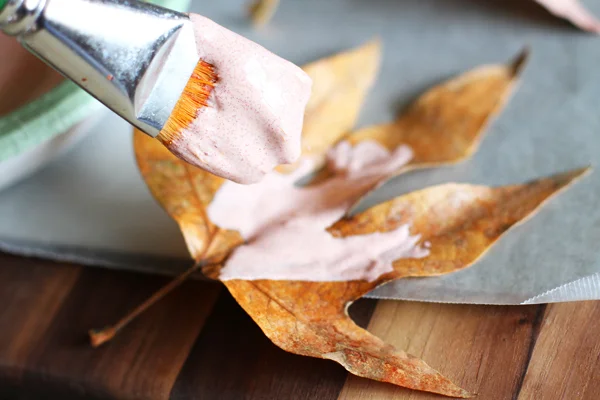 glitterleaves3.jpg