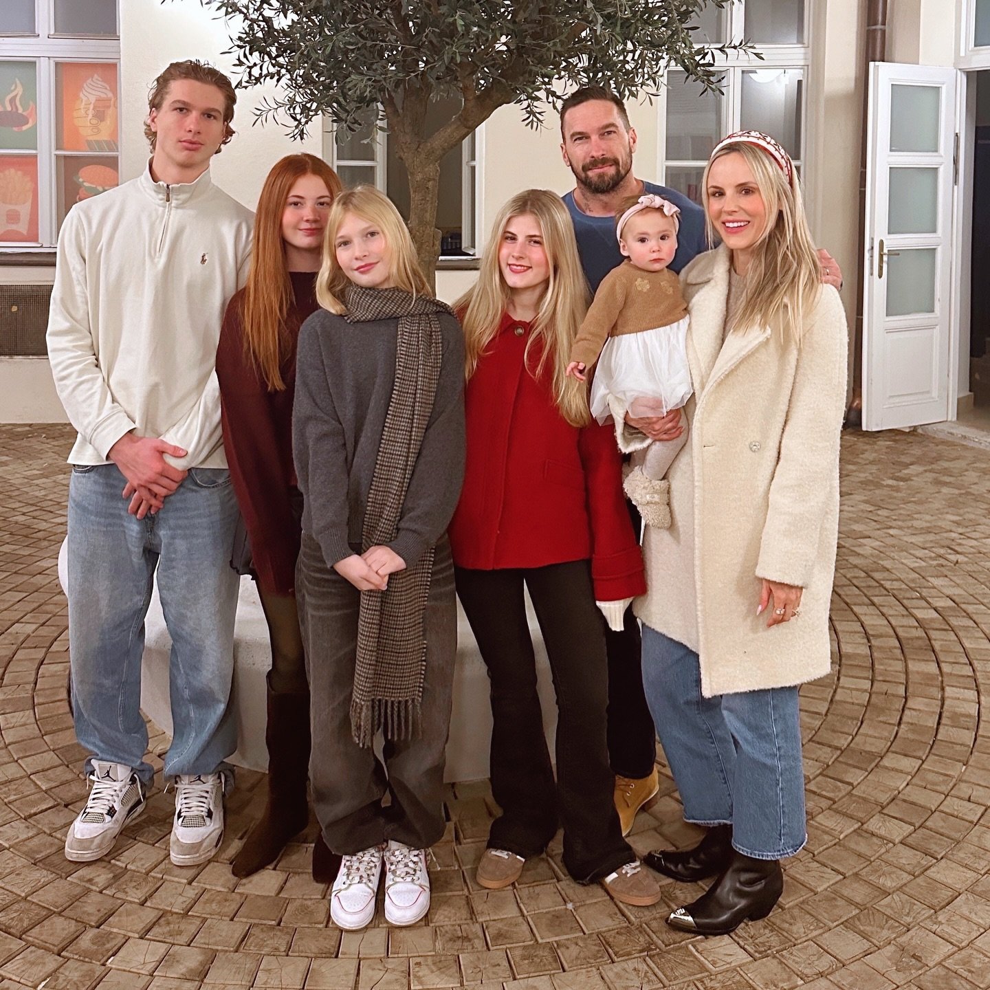 Merry Merry Christmas 🎄 May today be cozy, joyful, and sprinkled with so much happiness! ✨