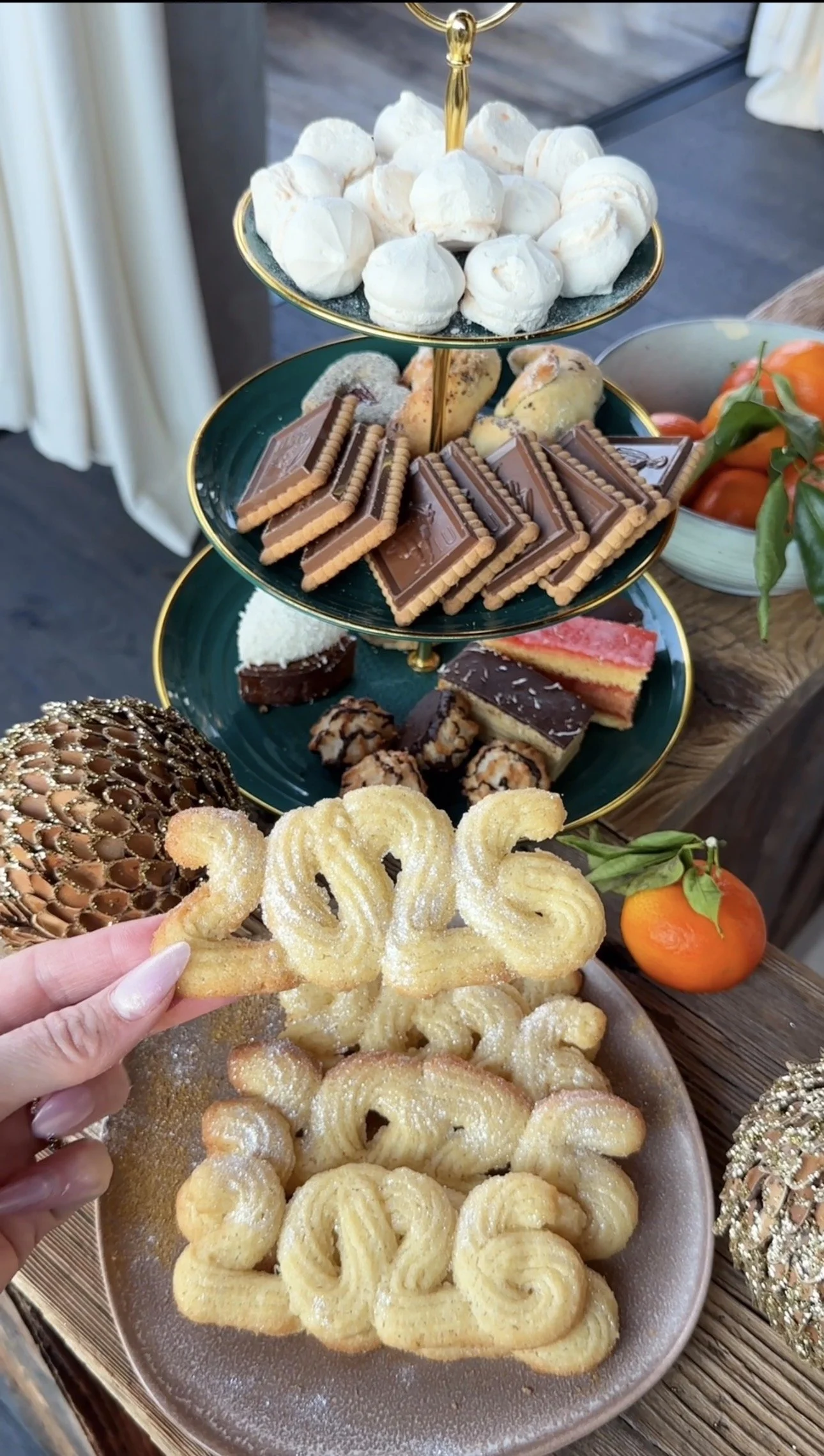 Piped Butter New Year Cookies 