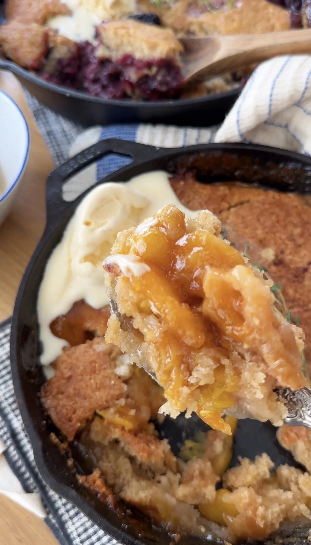 Summer Fruit Skillet Cobbler Recipe 