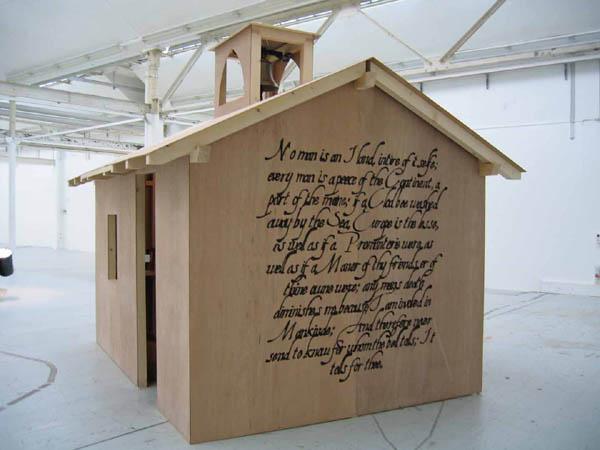 The portable schoolhouse used by Helguera in the SPU, in a constructed state