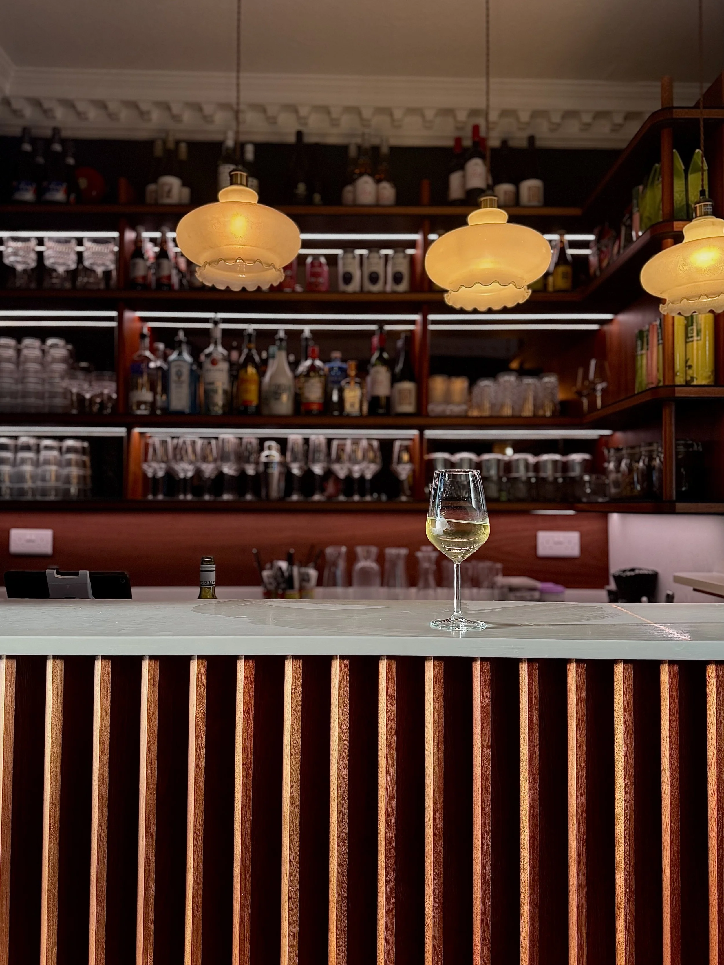 bar front noyas .jpg