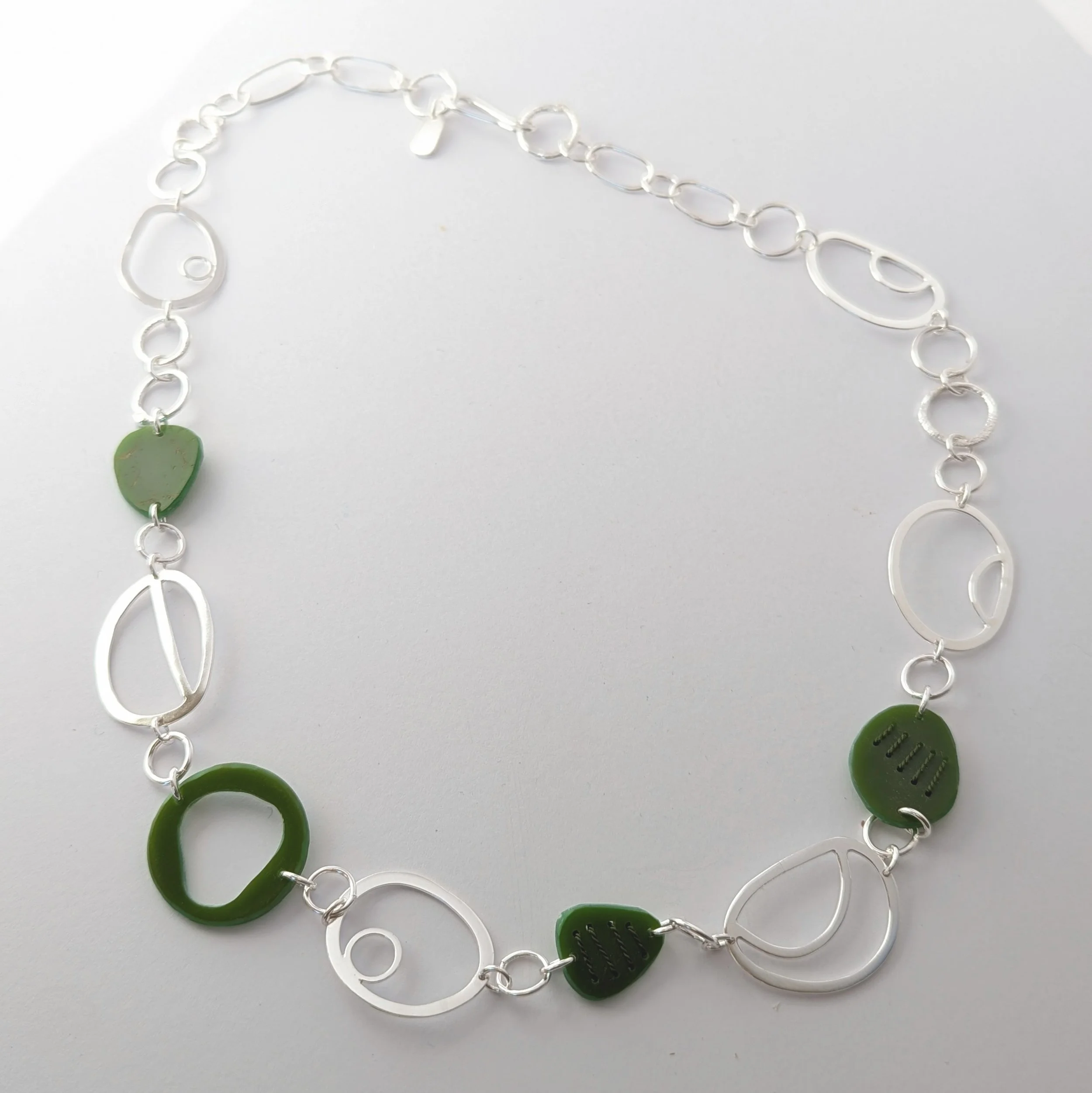 Tiddleywink necklace green.jpg