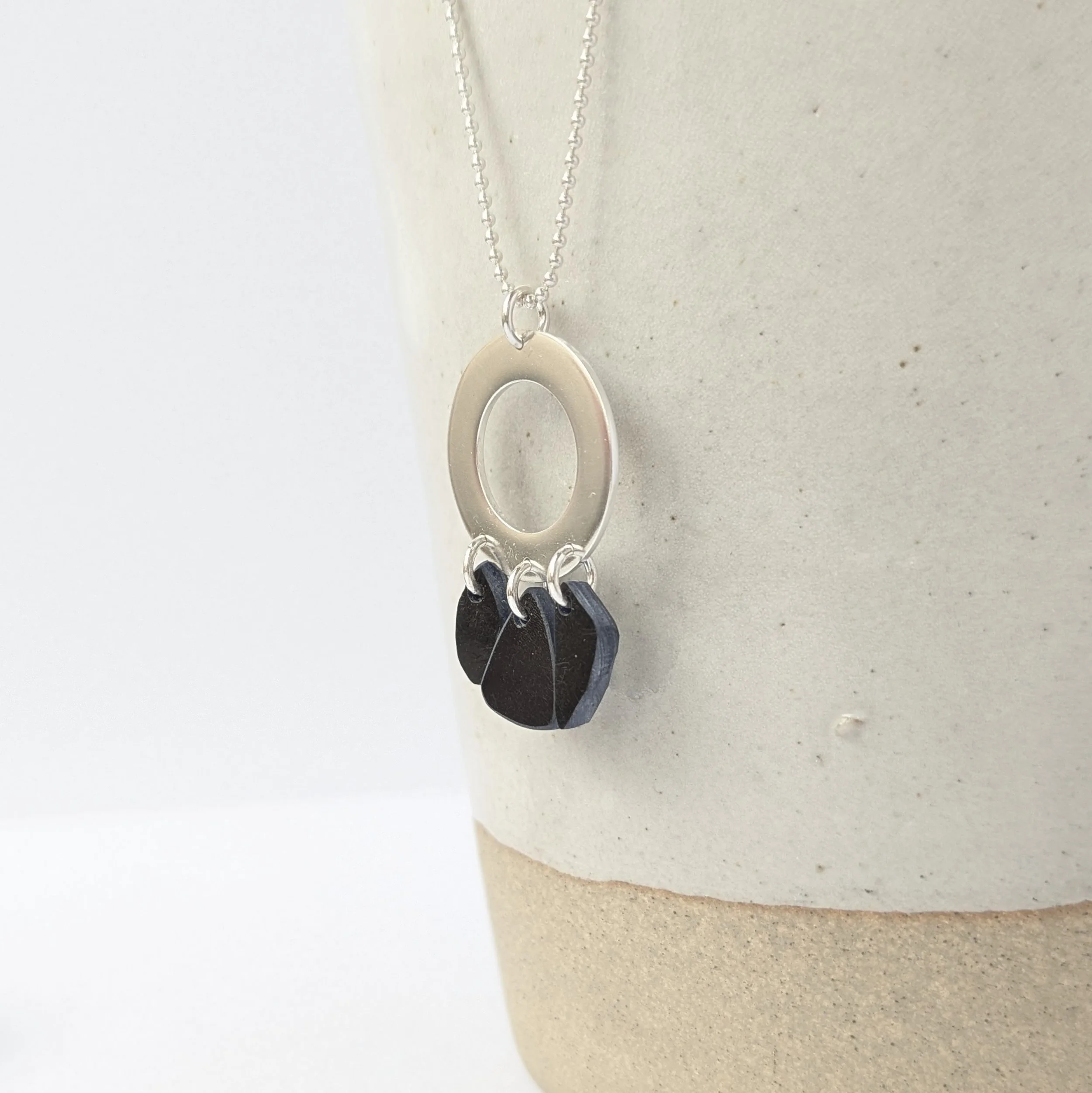 TW necklace Ring blk4.jpg