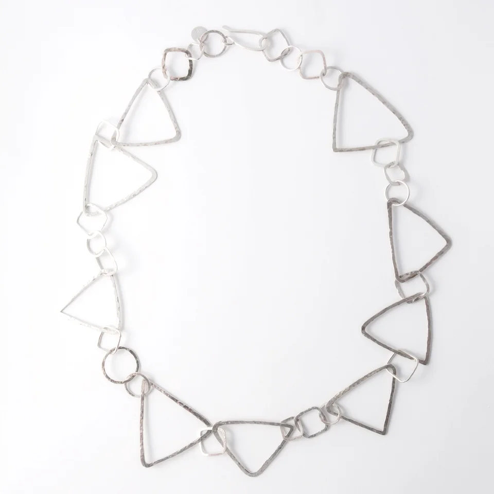 Triangle link n'lace on wtLR.jpg