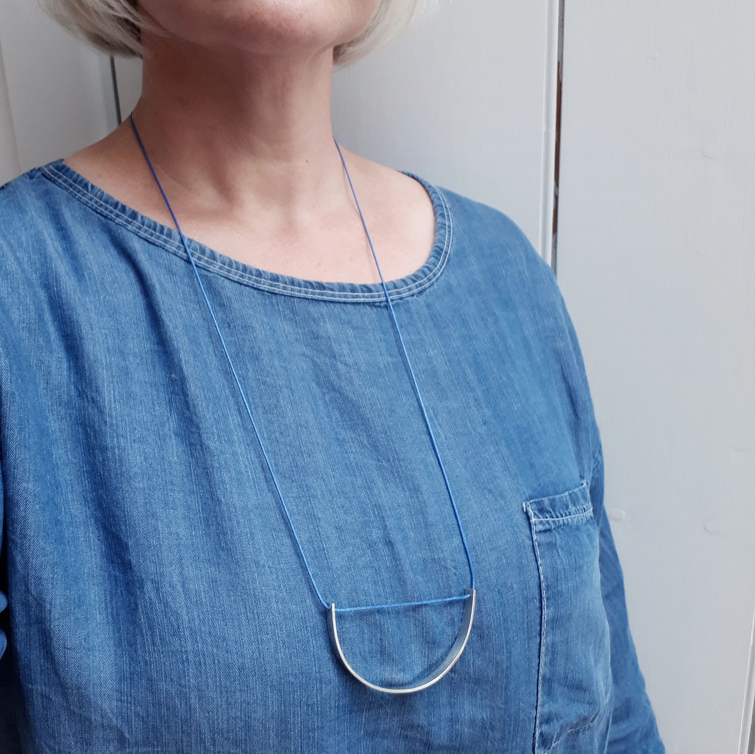 scoop necklace long.jpg