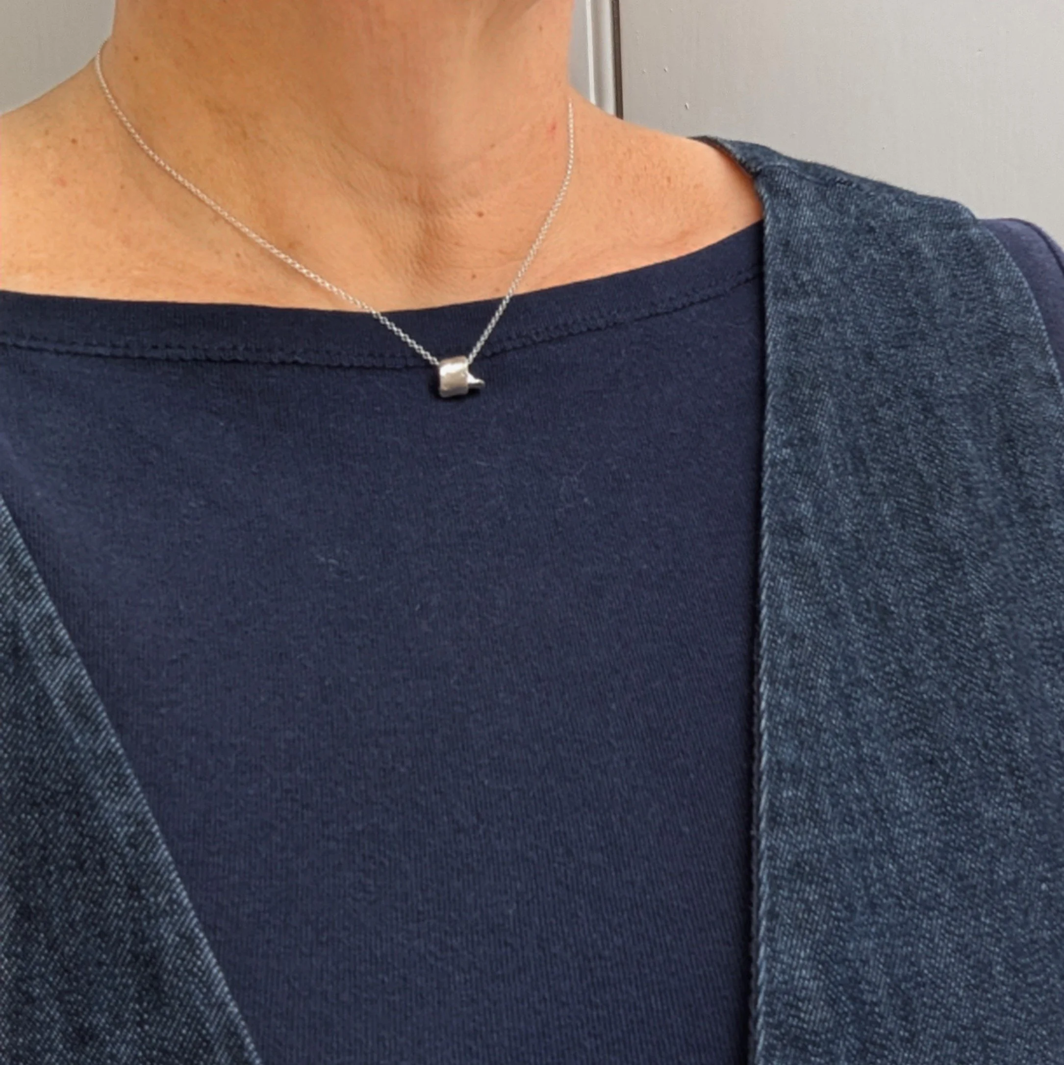 Twist mini Necklace3.jpg