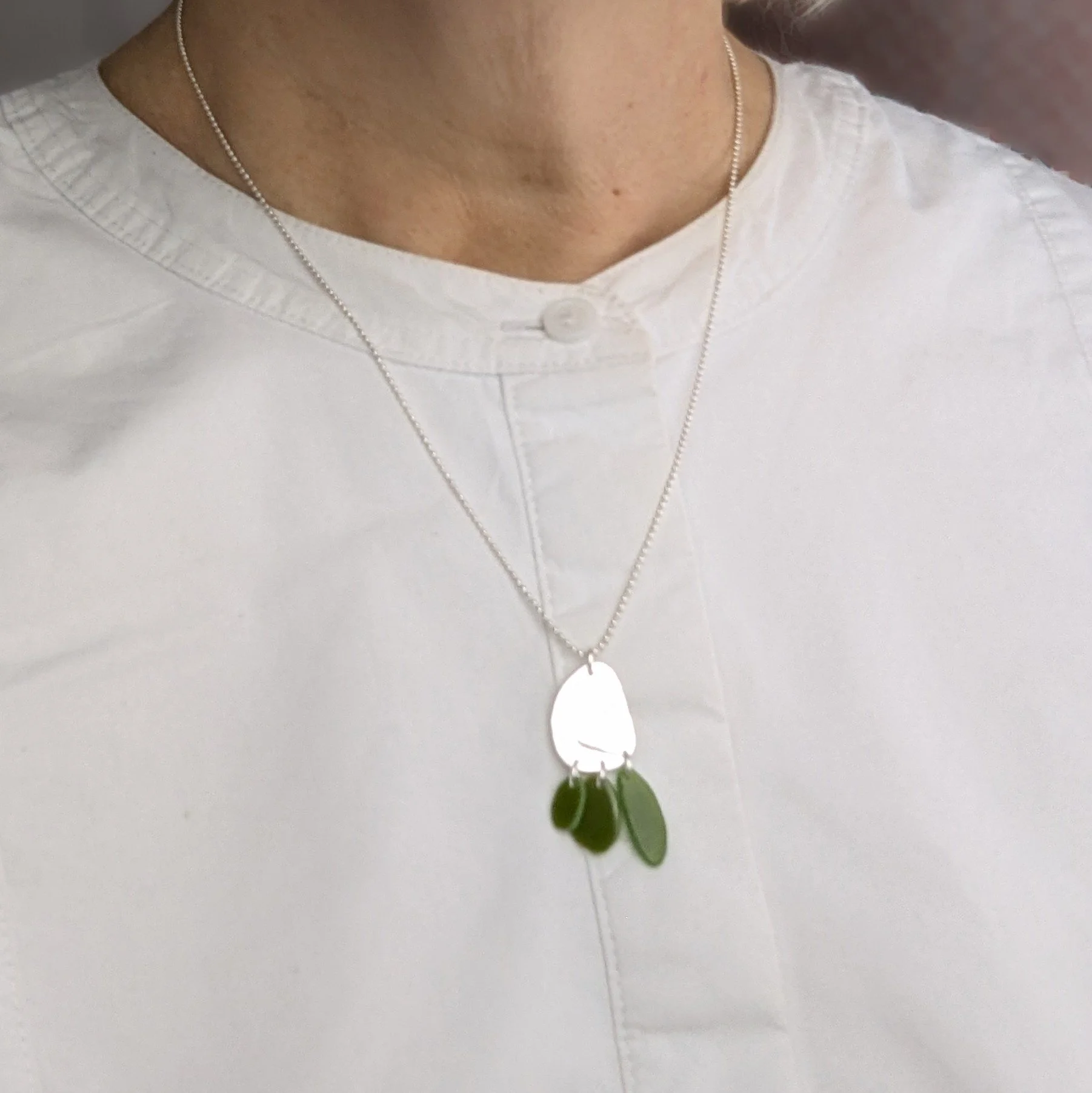Tiddleywink pendant green4.jpg