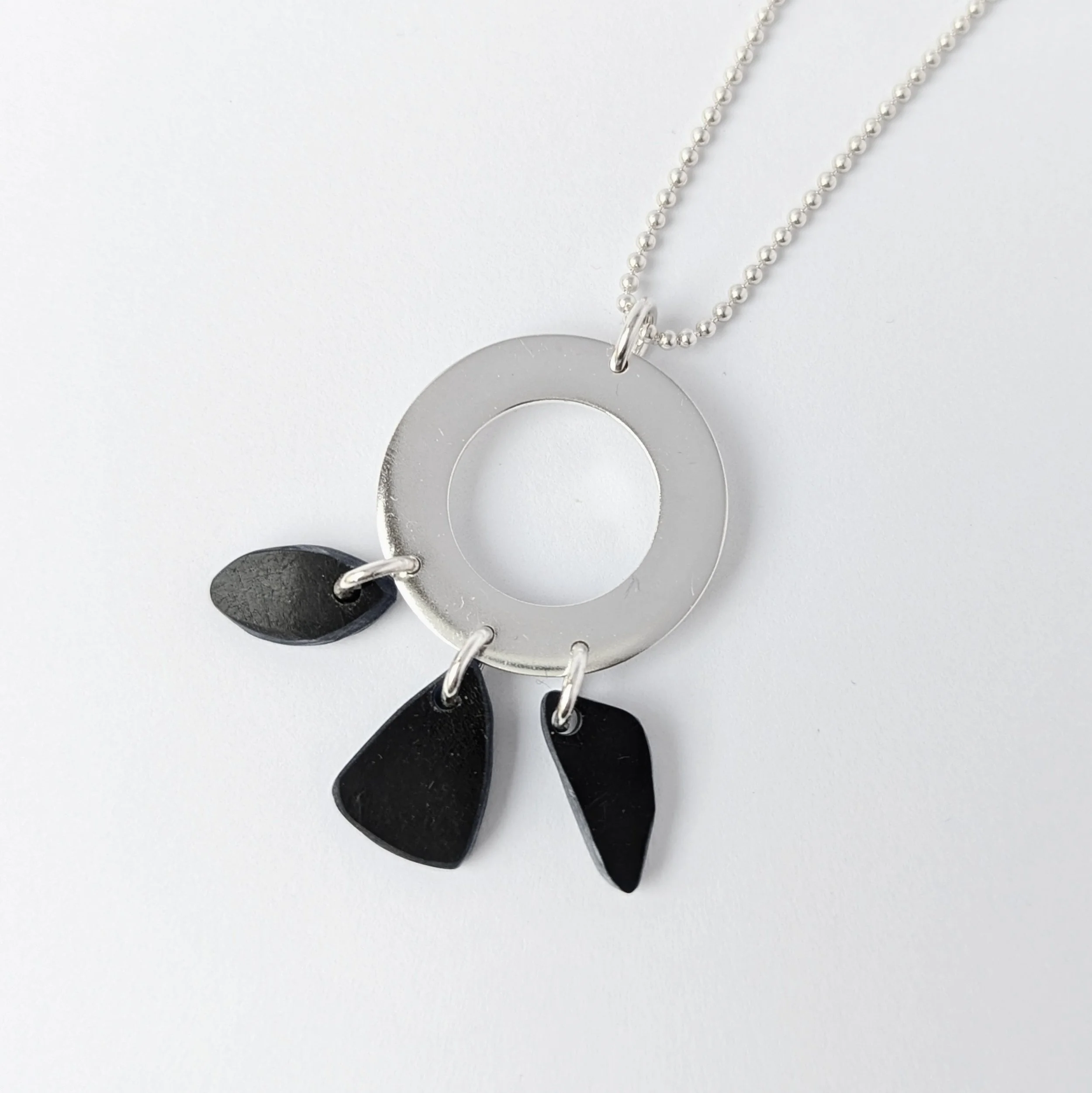 TW necklace Ring blk2.jpg