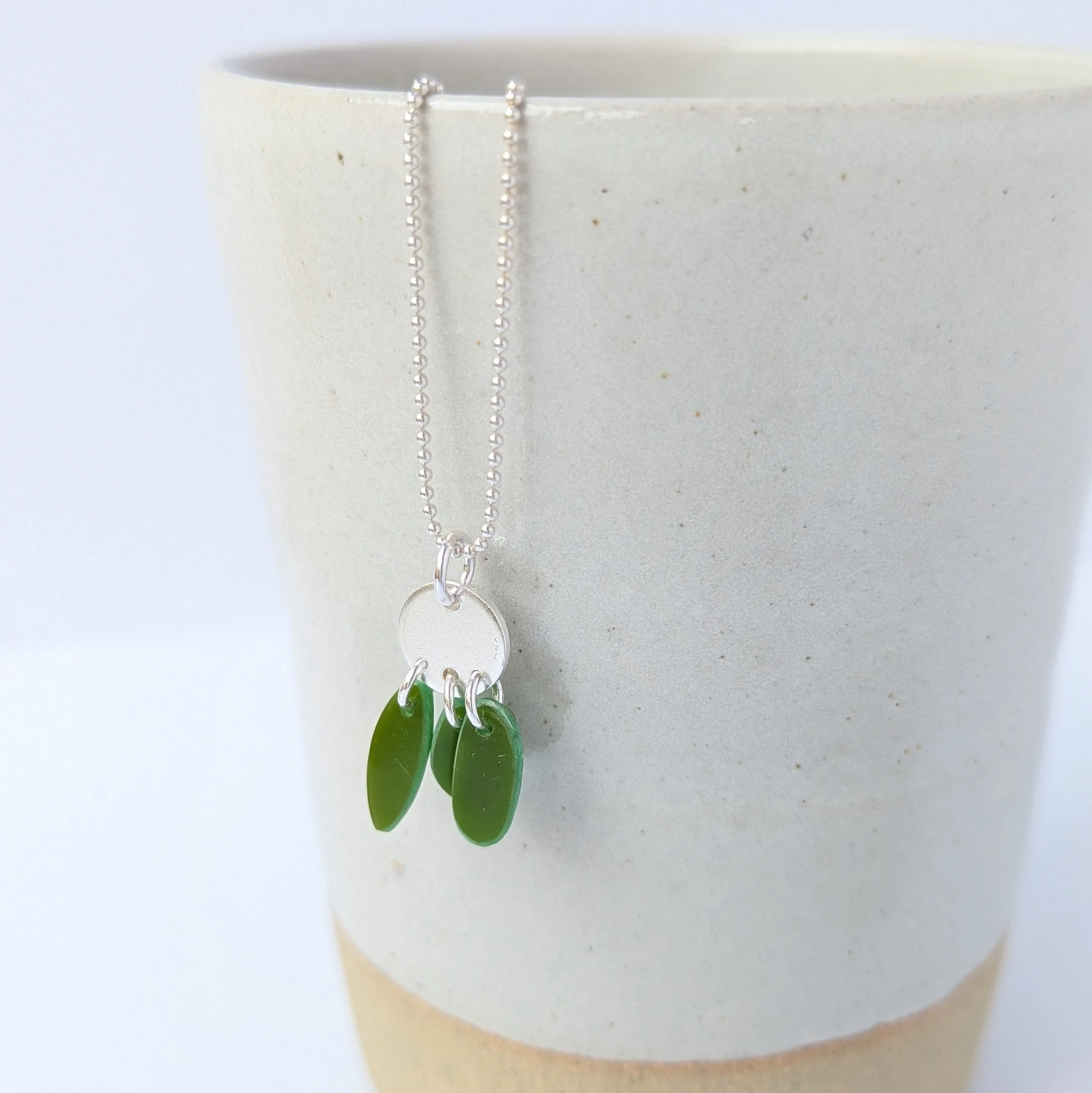 TW necklace disc Grn.jpg