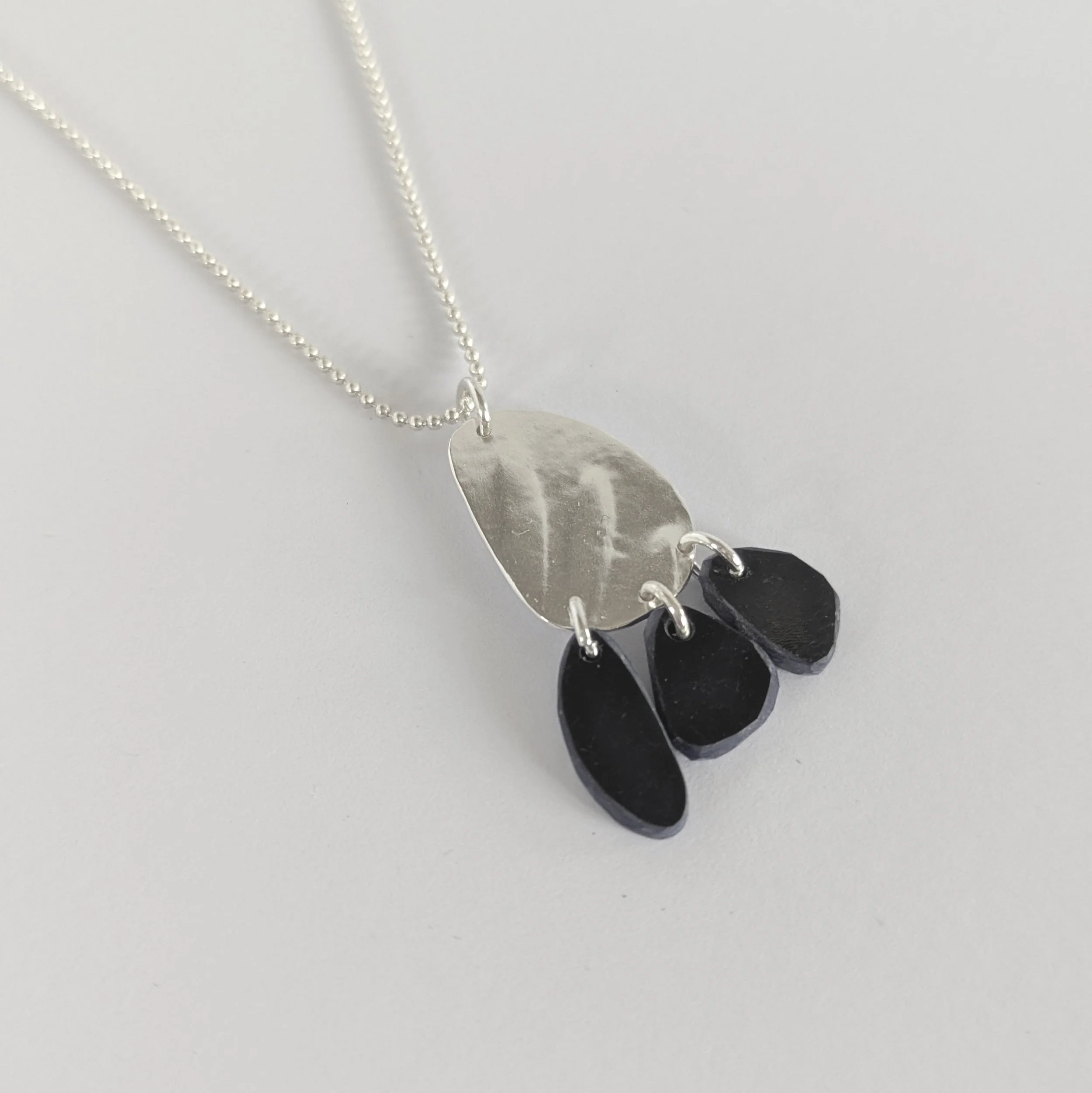 Tiddleywink pendant blk2.jpg