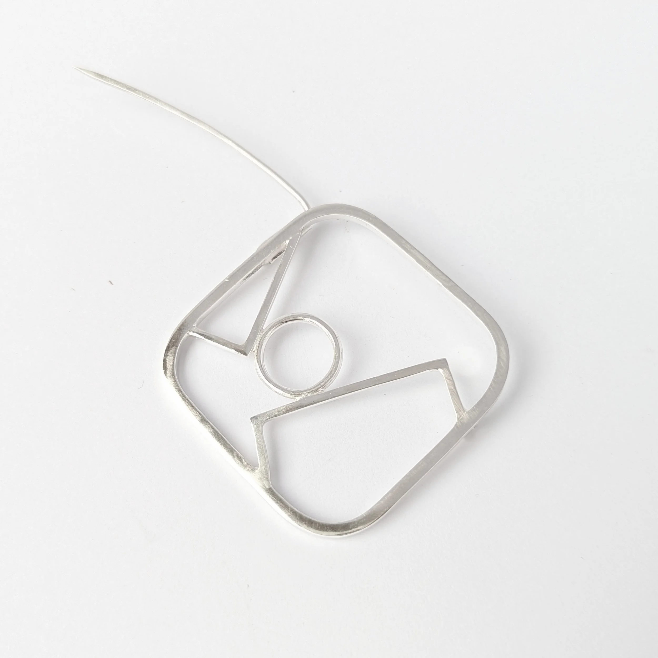 Square Snare brooch4.jpg