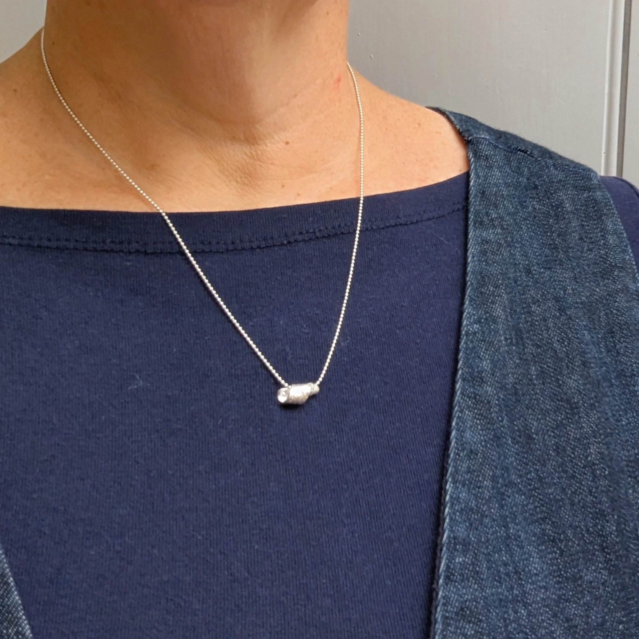 Twist mini NecklaceC5.jpg