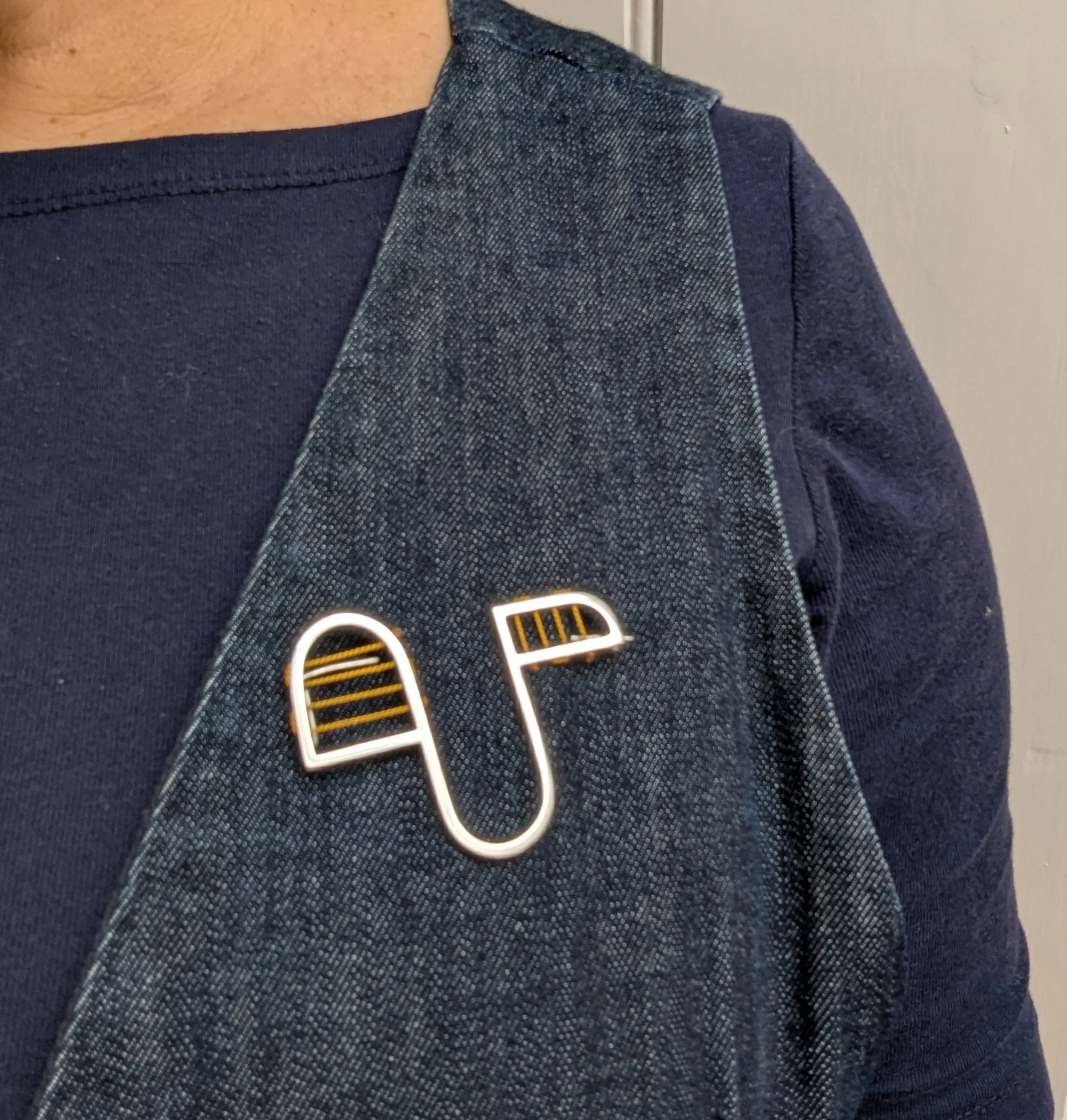 Open Wave Brooch Yel.jpg