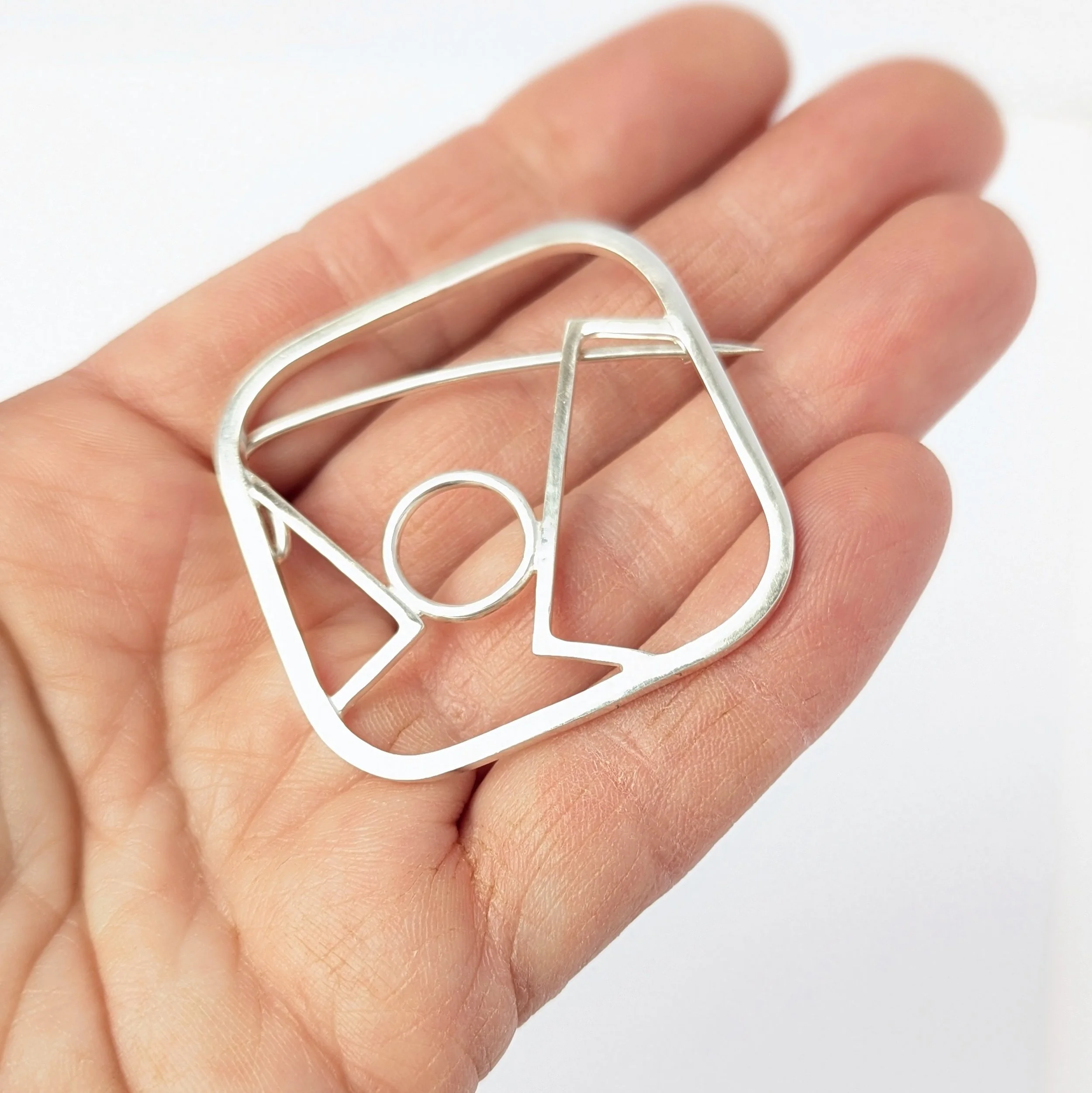Square Snare brooch5.jpg