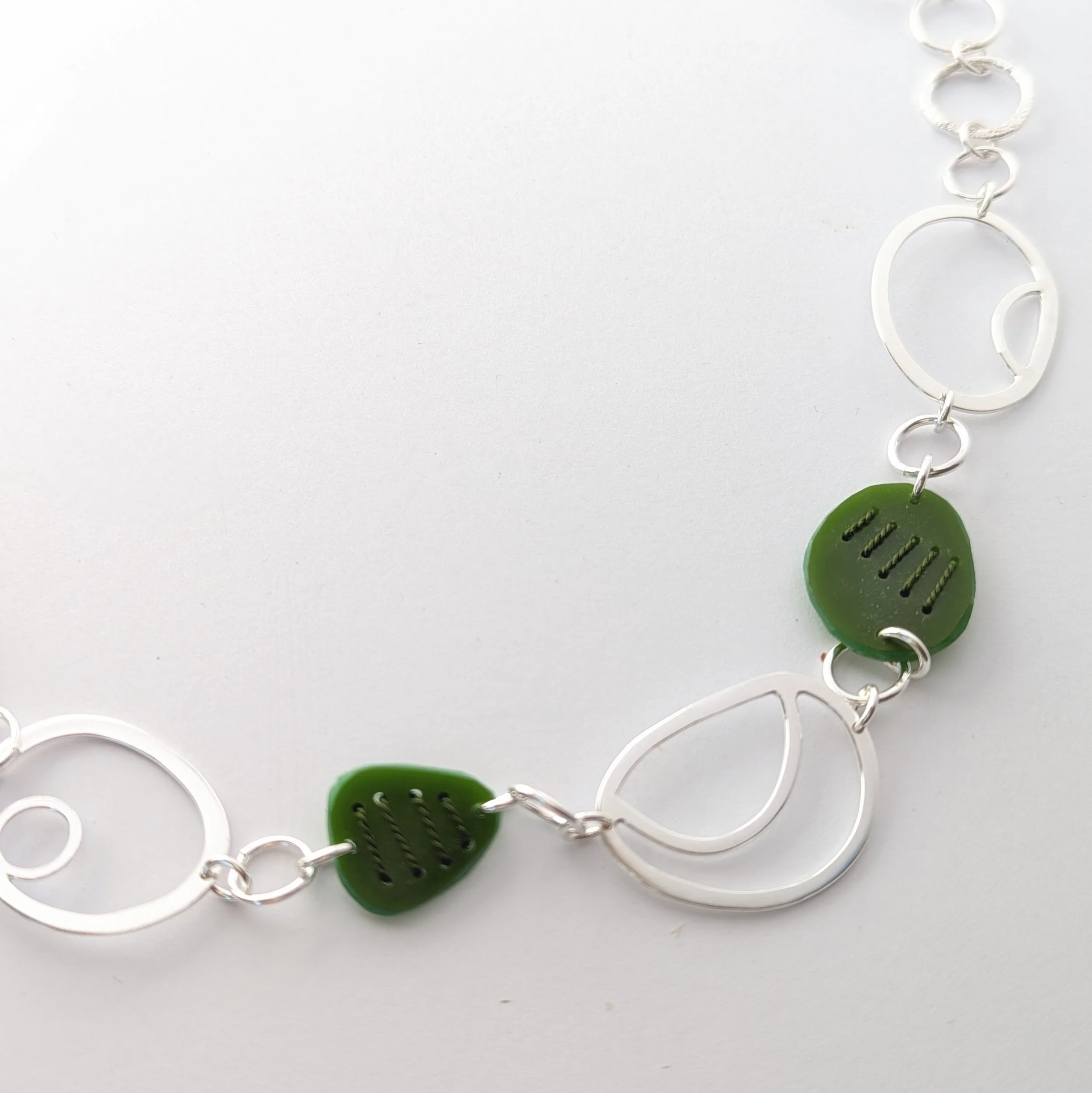 Tiddleywink necklace green2.jpg