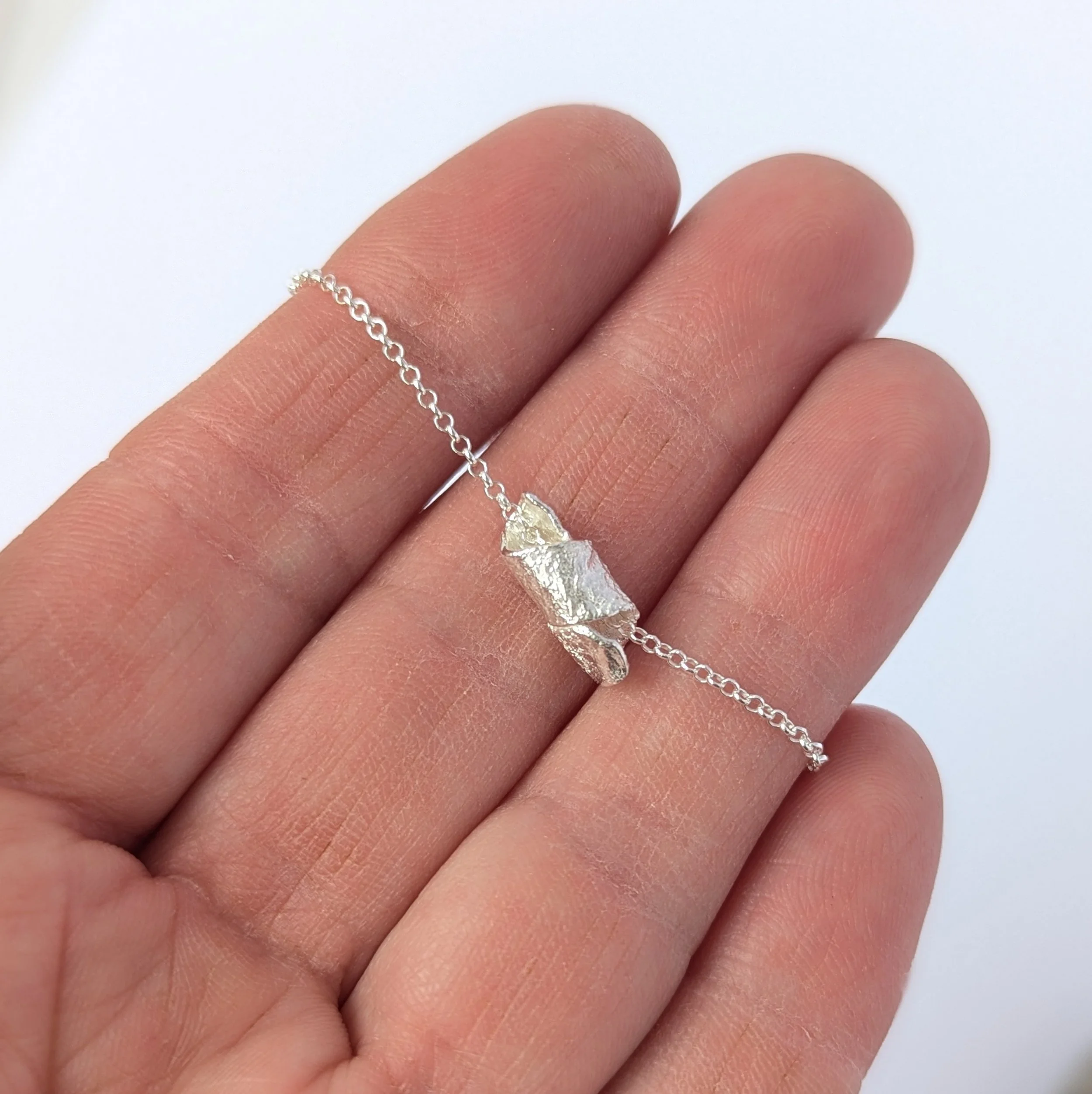 Twist necklace miniB2.jpg