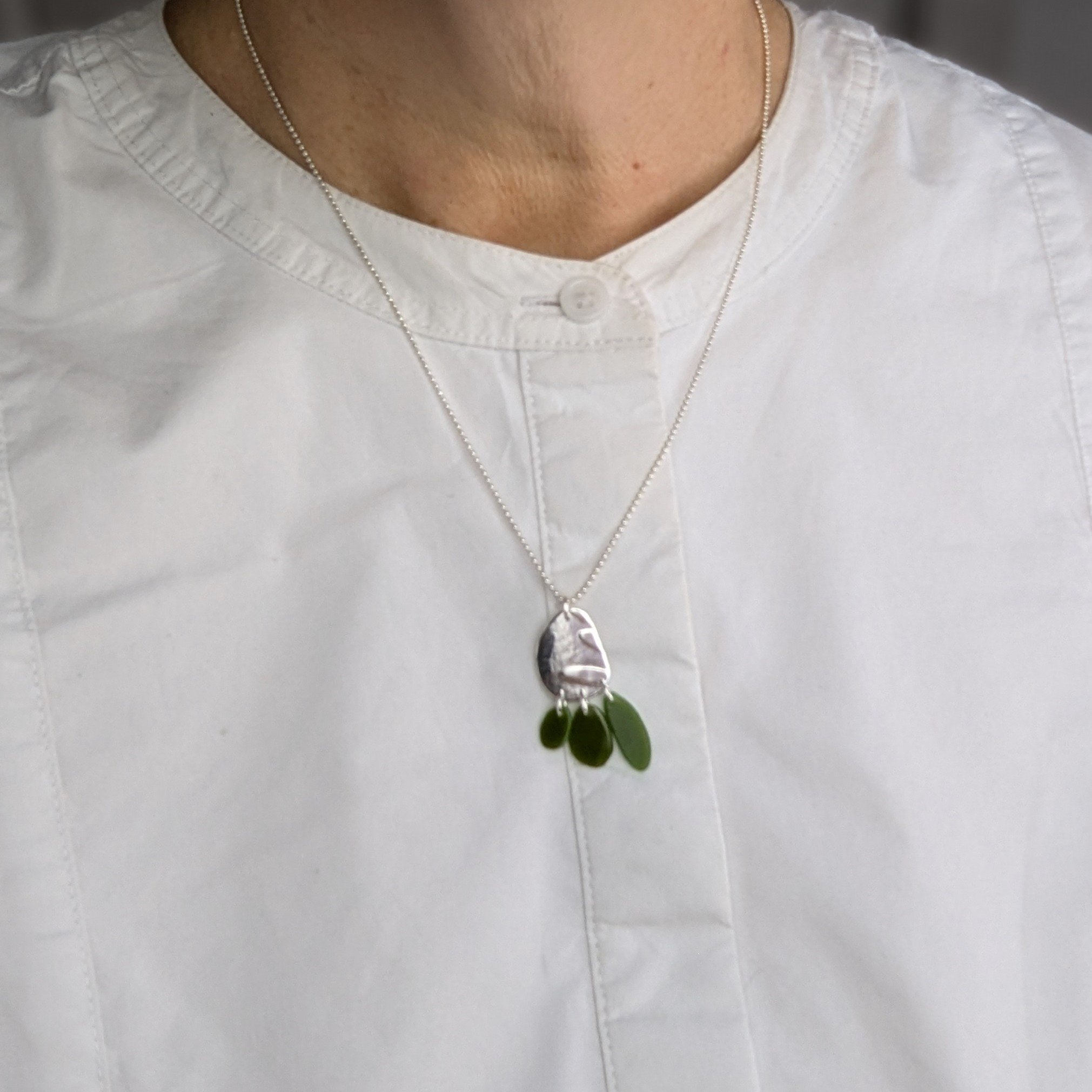 Tiddleywink pendant green3.jpg