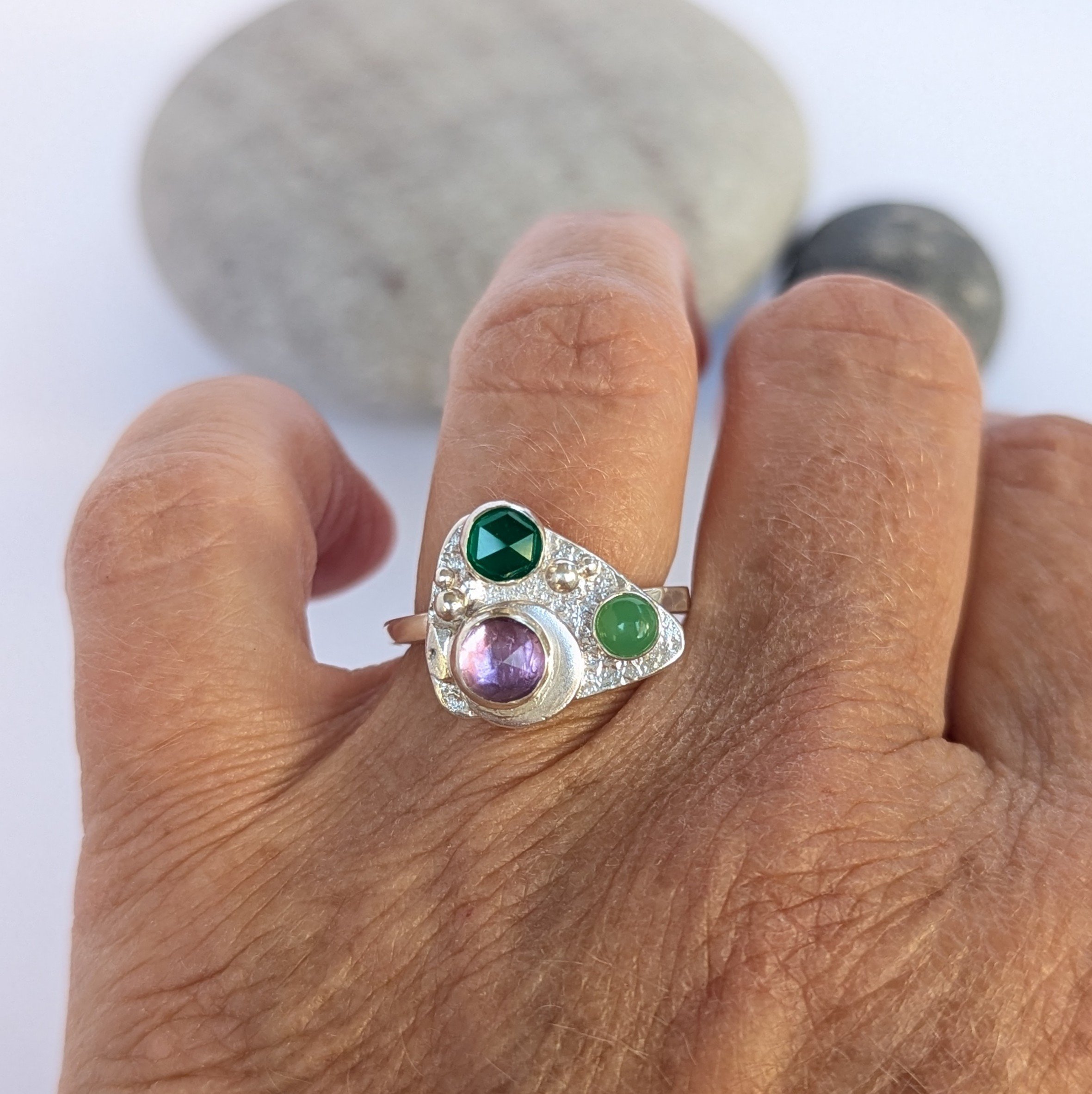 Seapool Ring, Amethyst, G.Agate, Chrysoprase Size M 1:2.jpg