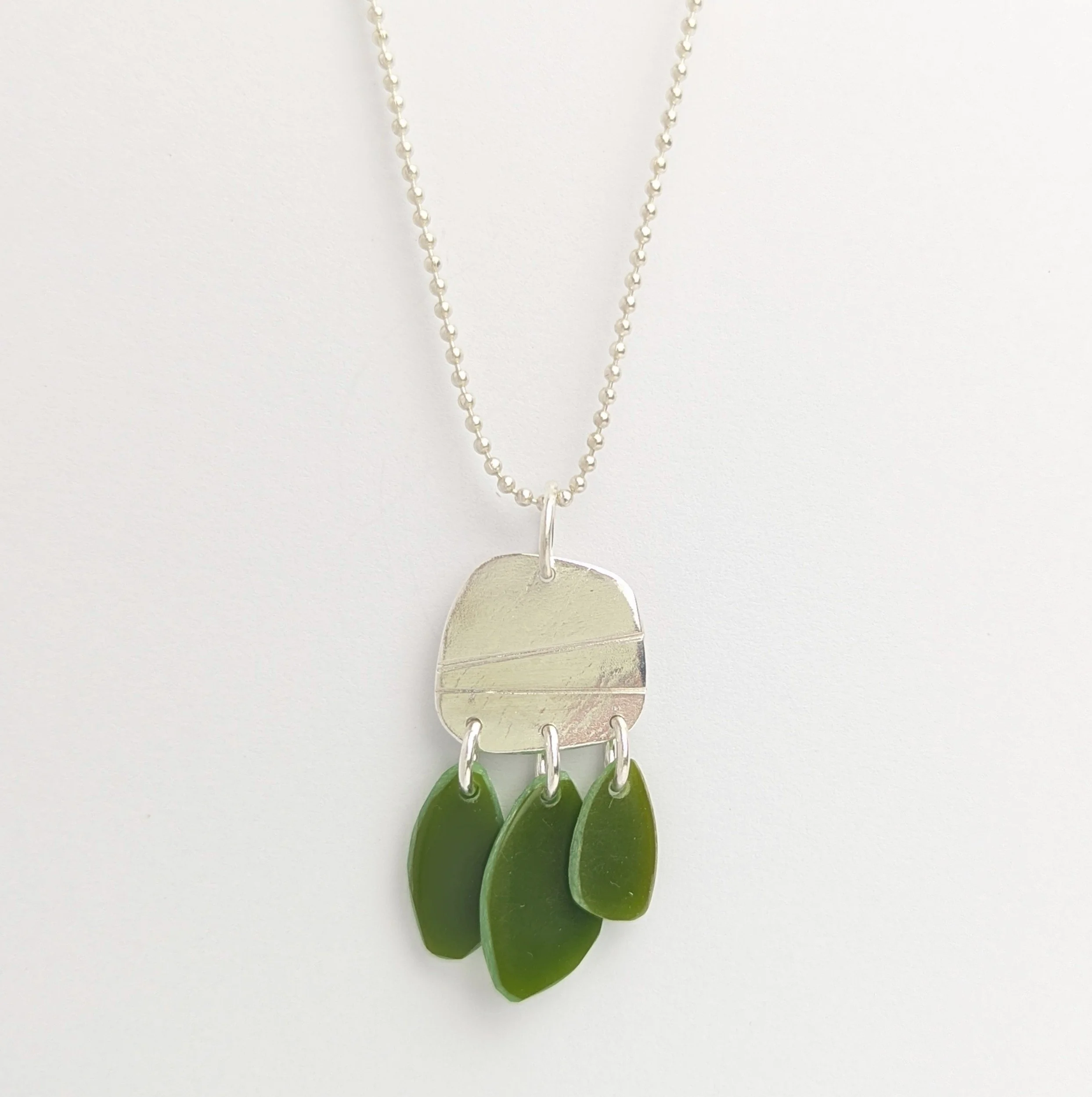 Tiddleywink Pendant Necklace - Green