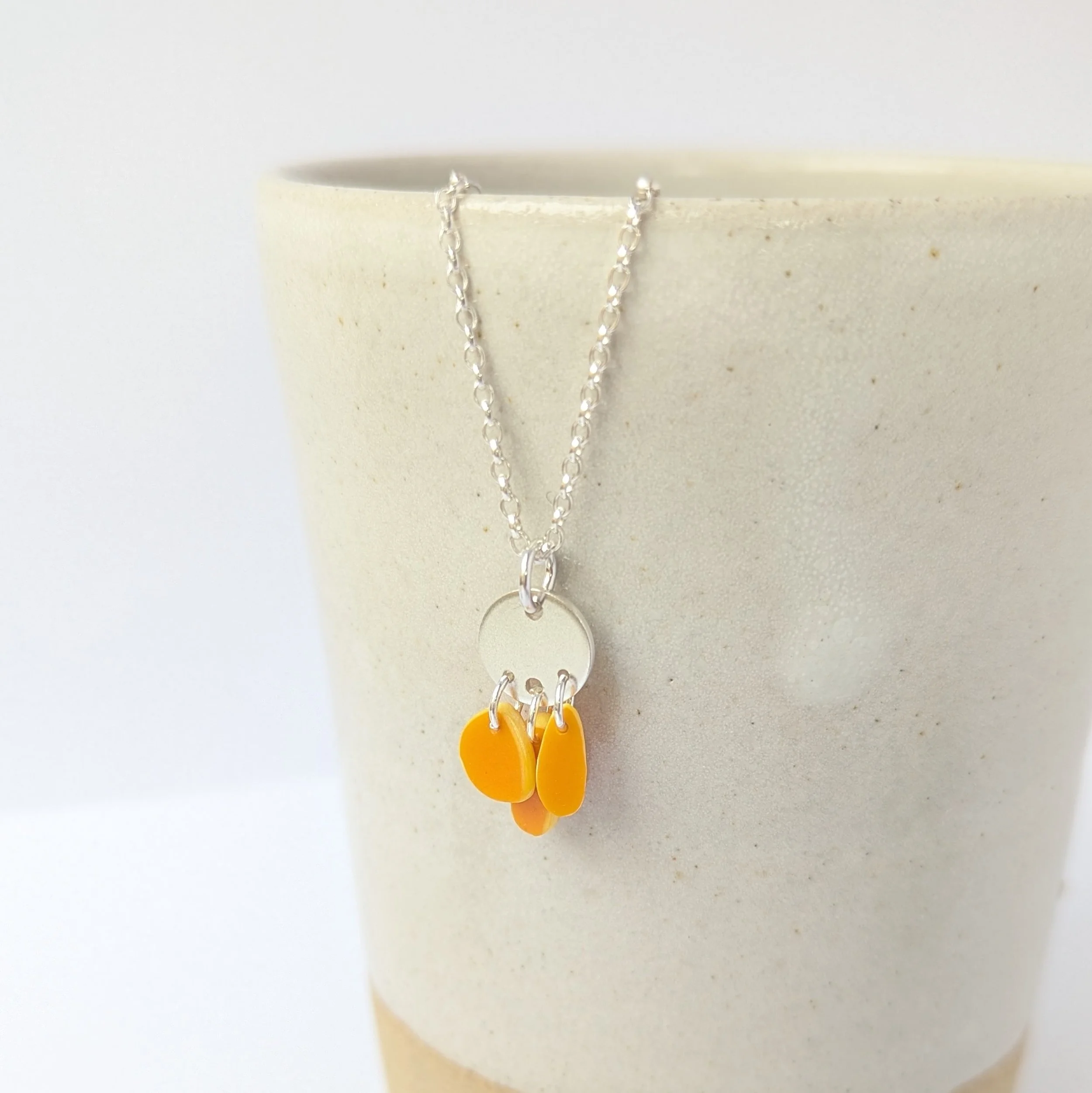 TW necklace disc Yel3.jpg