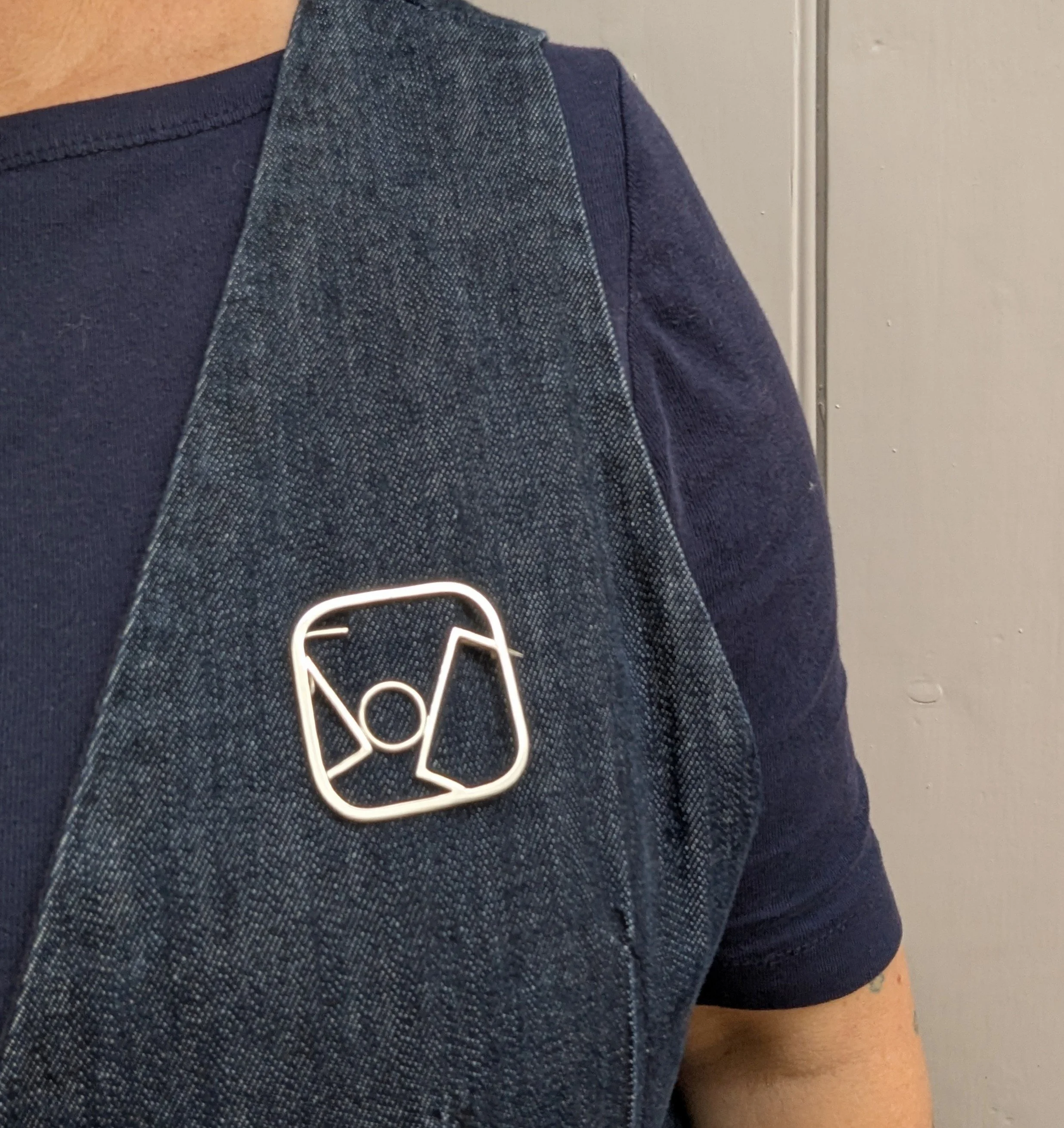Square Snare brooch6.jpg