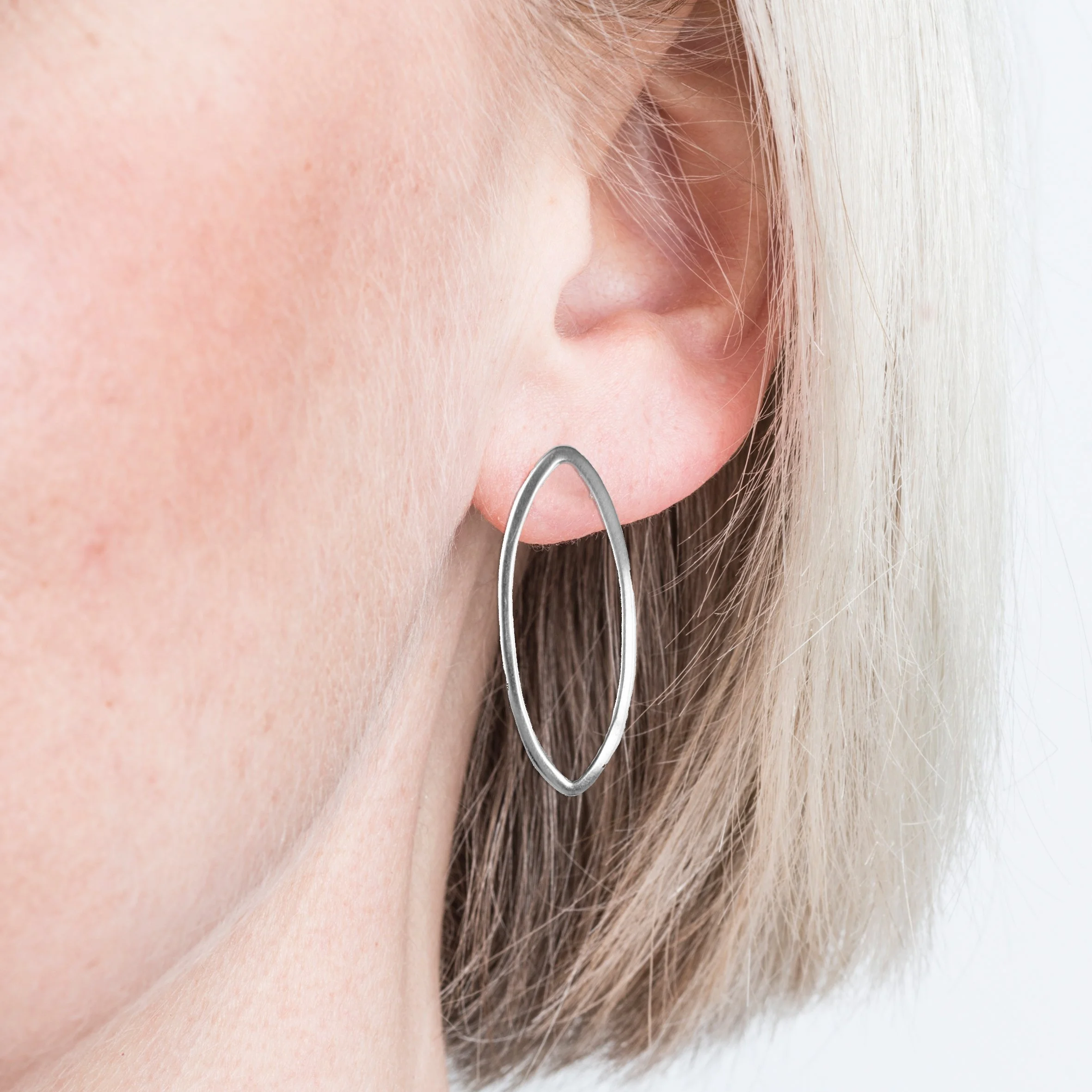 NEW Oval Statement Stud earrings