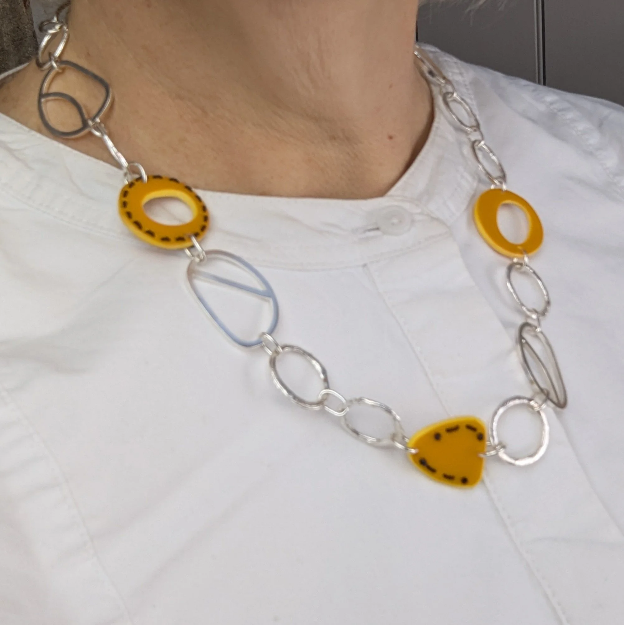 Tiddleywink Pebble Link Necklace - Yellow