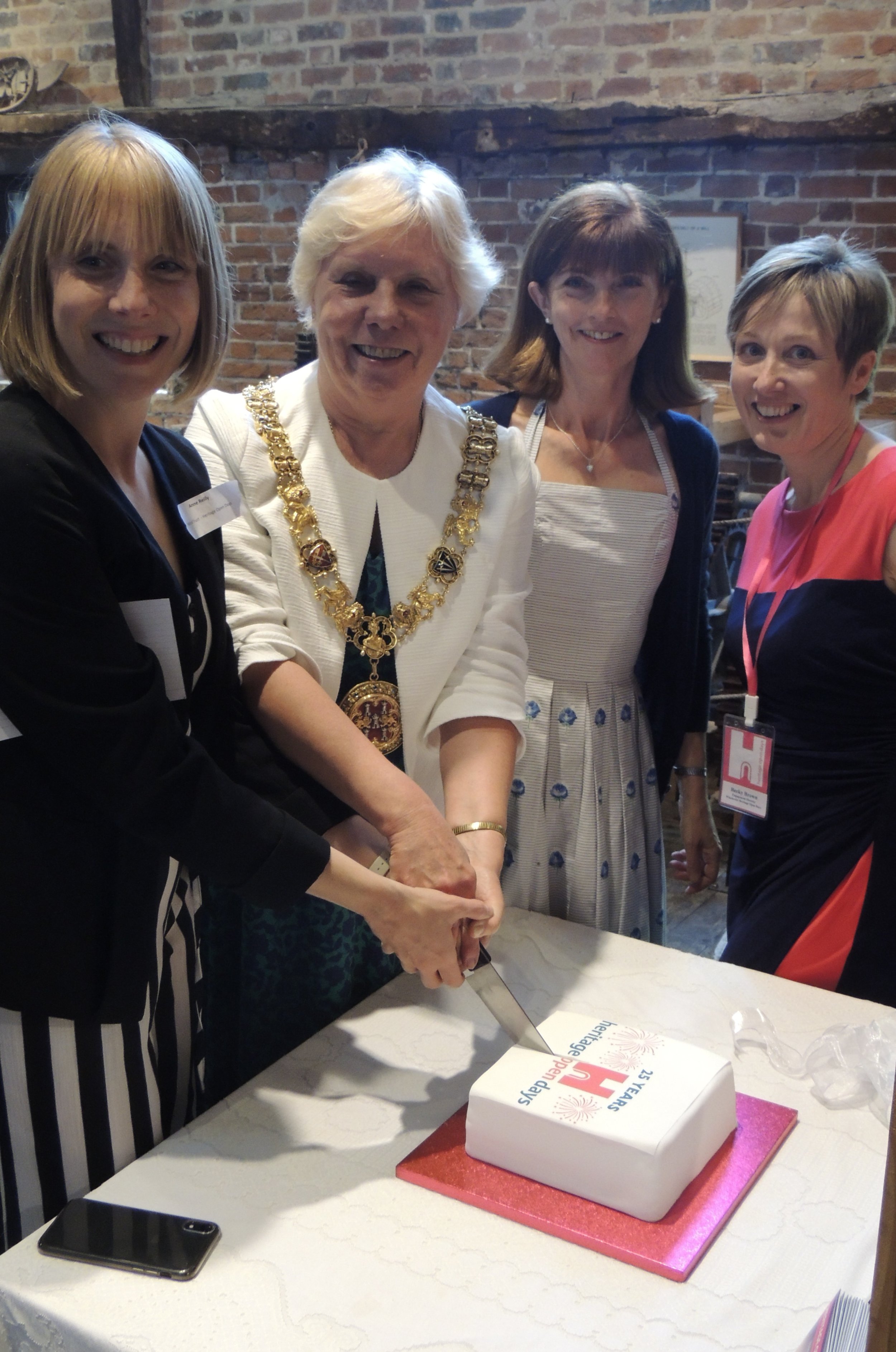 Cutting the cake! Annie Reilly, Heritage Open Days and Mayor of Winchester with also Nicky & Becky.jpg