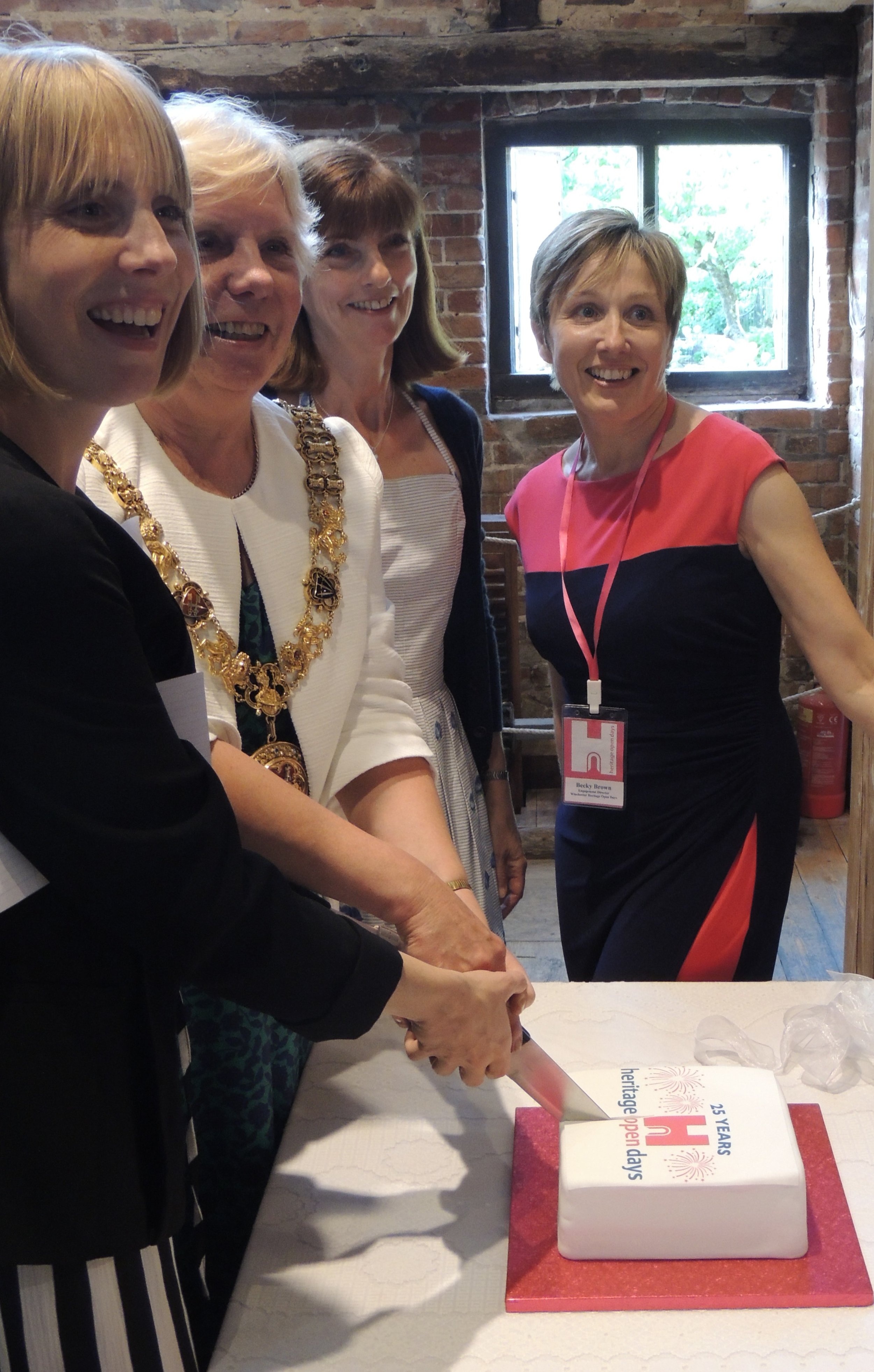 Mayor of Winchester and Annie Reilly, Heritage Open days (national) cutting the cake alongside Nicky Gottlieb, festival Director & becky Brown, engagement director.jpg