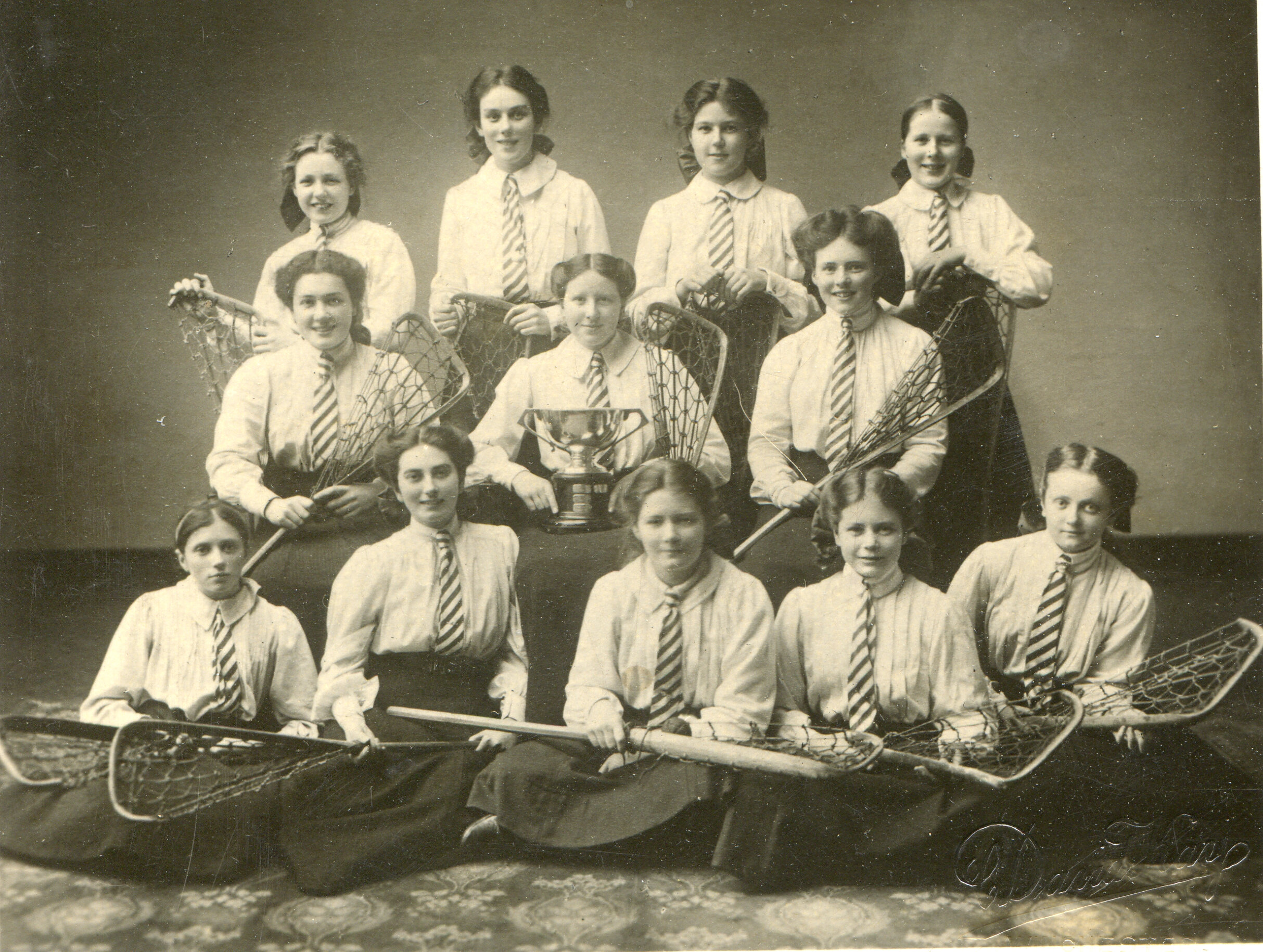 The Lacross team, 1911 