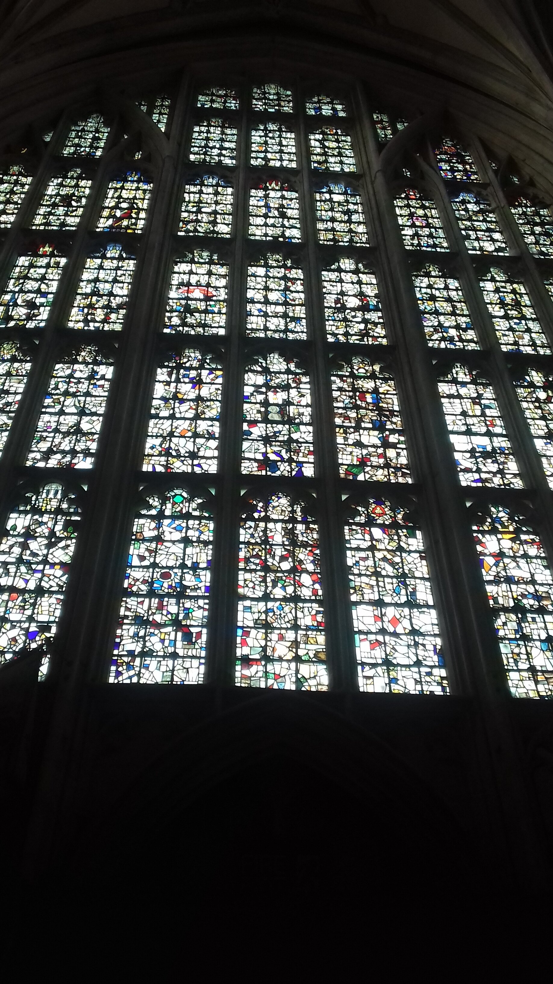  The windows in Winchester Cathedral 