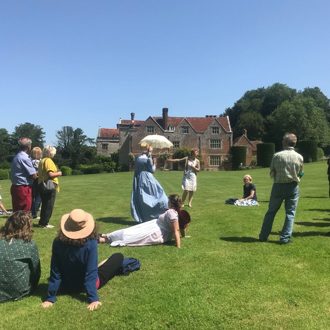 From a secluded fernery, an abundant orchard and fragrant rose garden, to a rambling wilderness, hidden ha-ha and avenue of Lime trees: the Chawton House garden is packed with features that make the most of its picturesque surroundings.

Book onto th