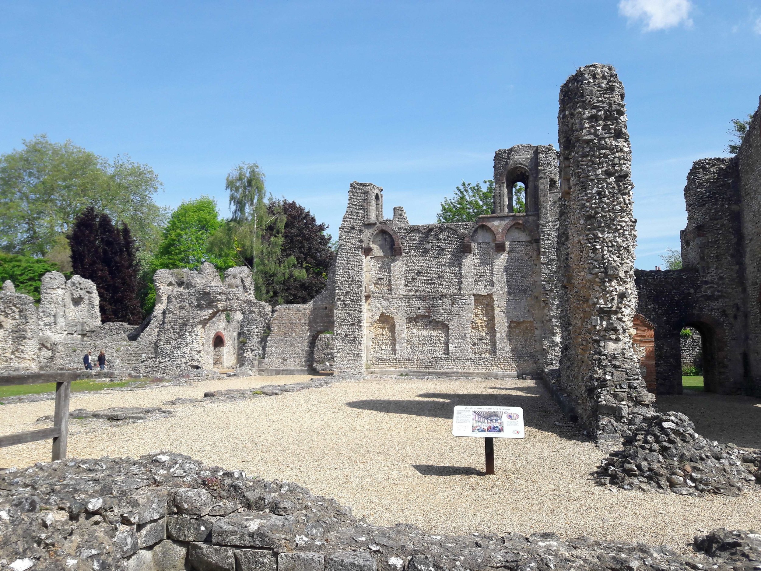 Tour of Wolvesey Castle, Winchester