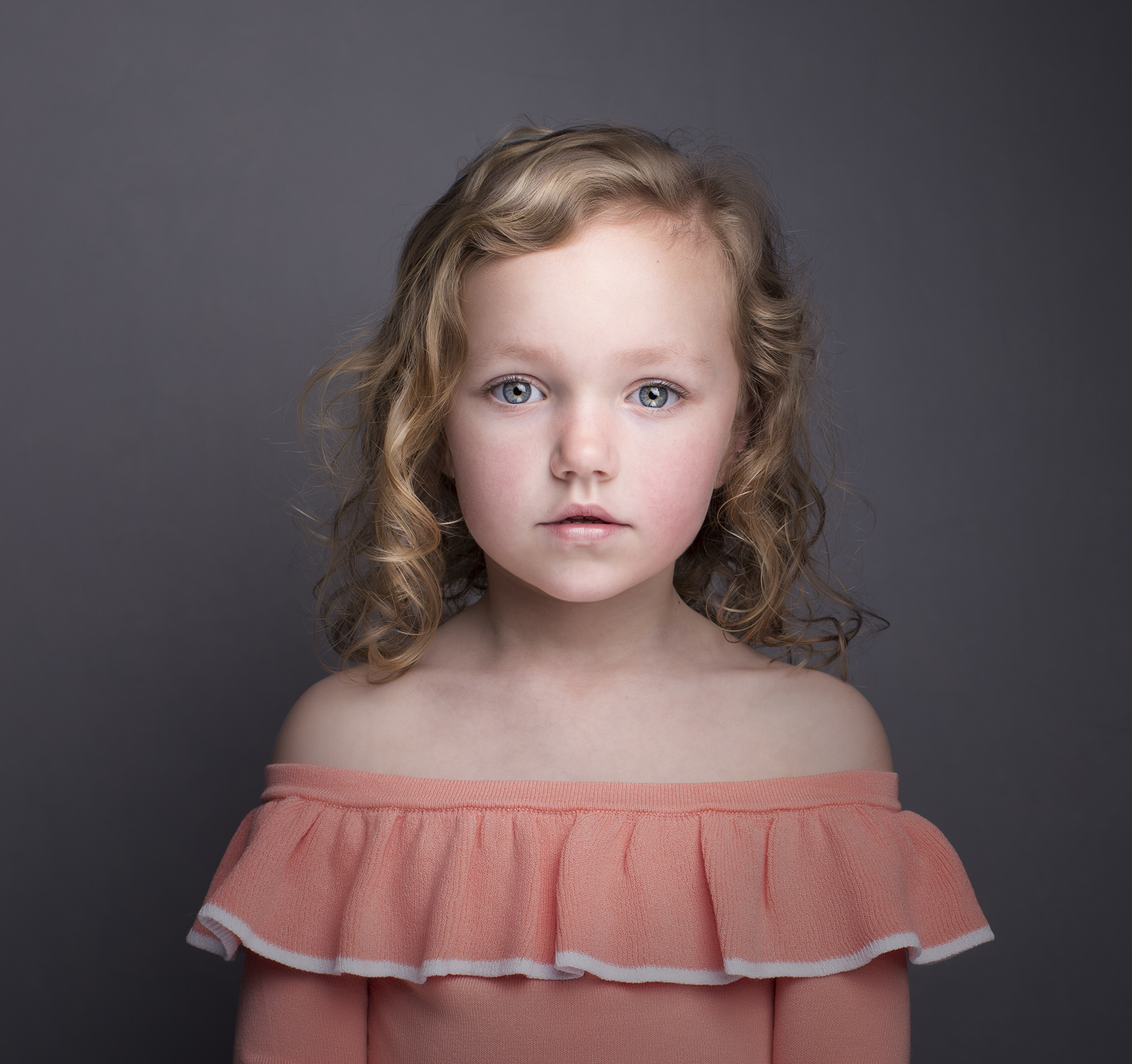 Elizabethg_fineart_portrait_photographer_kingslangley_hertfordshire_ella_elliottparkermanagement_001.jpg