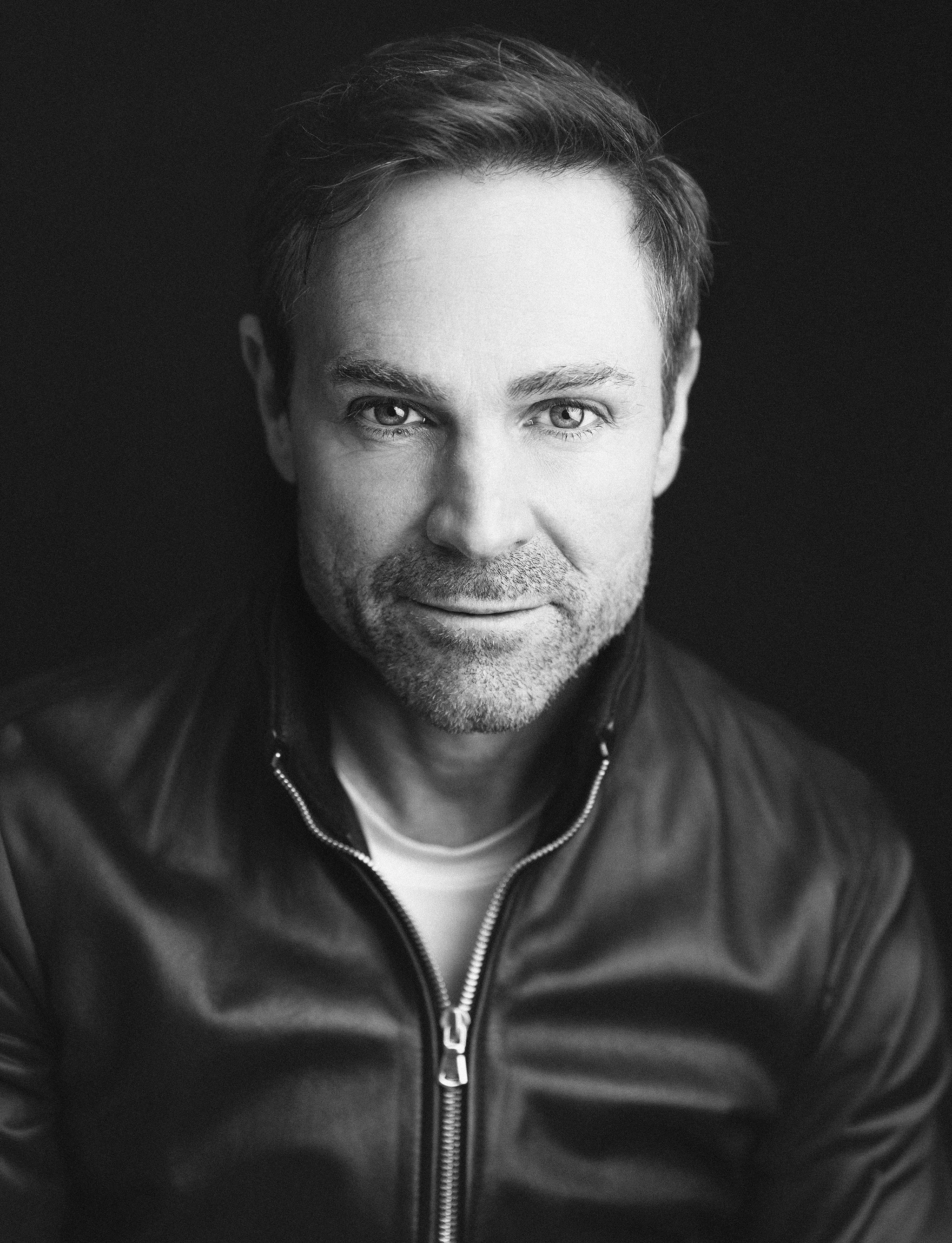 NicholasDainesBW_elizabethgphotography_hertfordshire (15).jpg