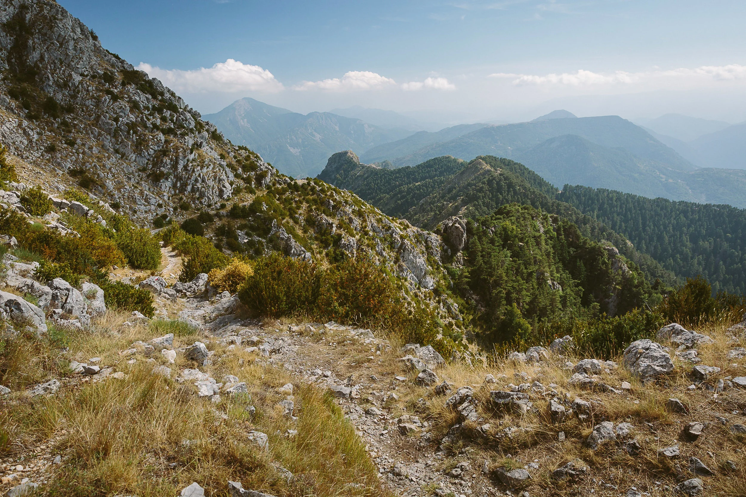 The path toward Utelle
