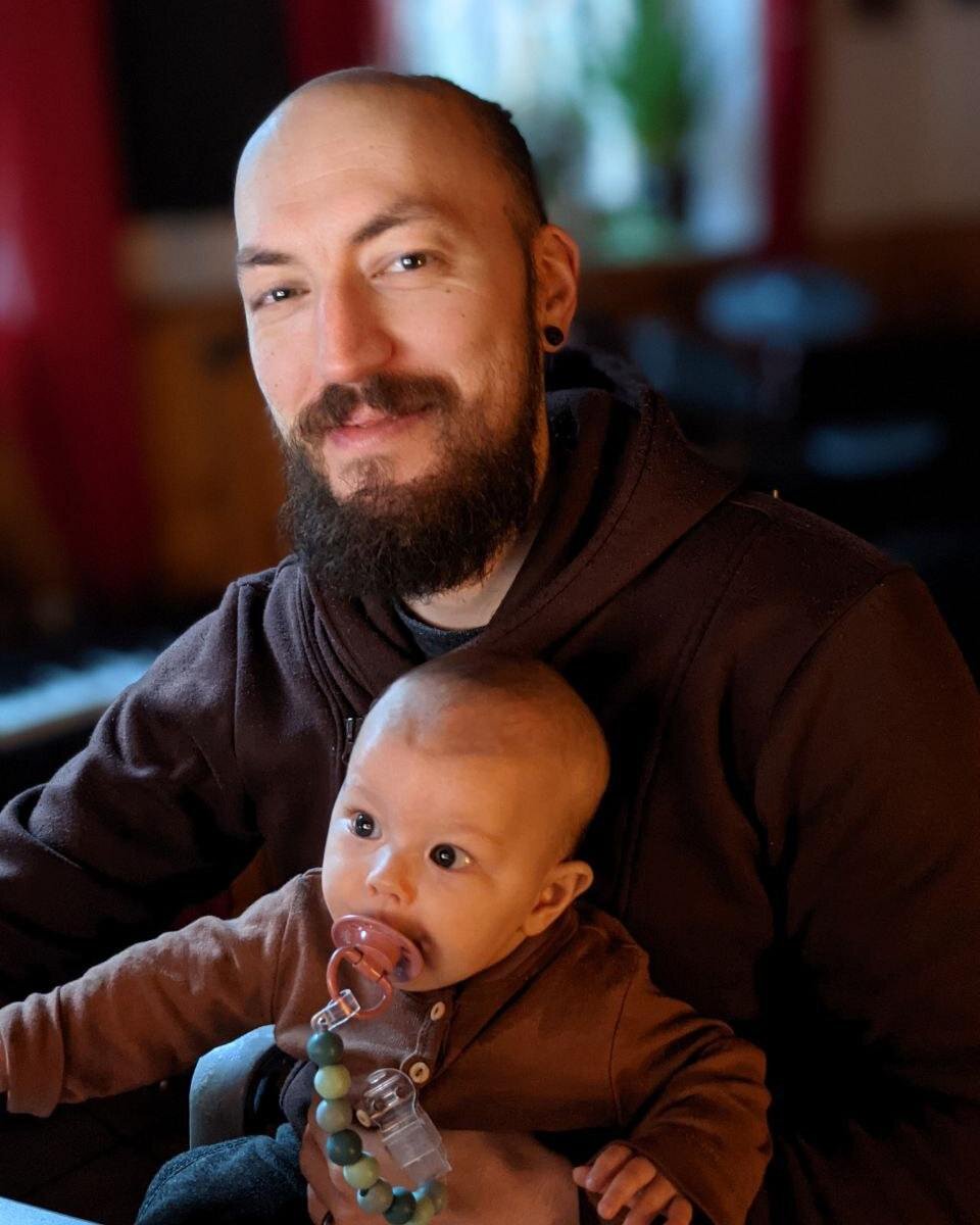 This channel is about brutal metal and cute baby and little inbetween it seems.