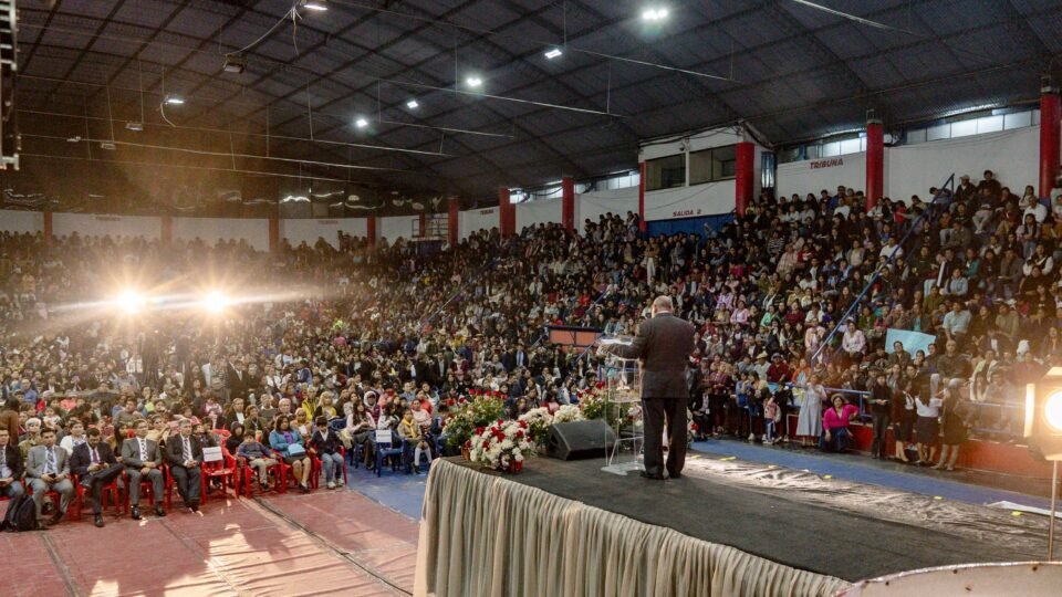 Cuando la Palabra de Dios llega al coraz&oacute;n, todo puede cambiar.