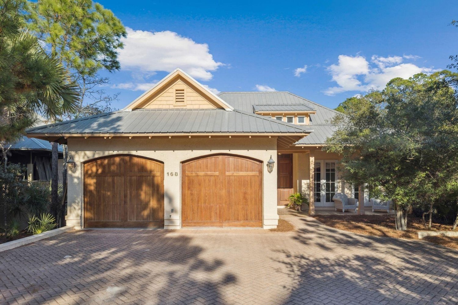 The Retreat - 168 W Bermuda Drive - 1.jpg