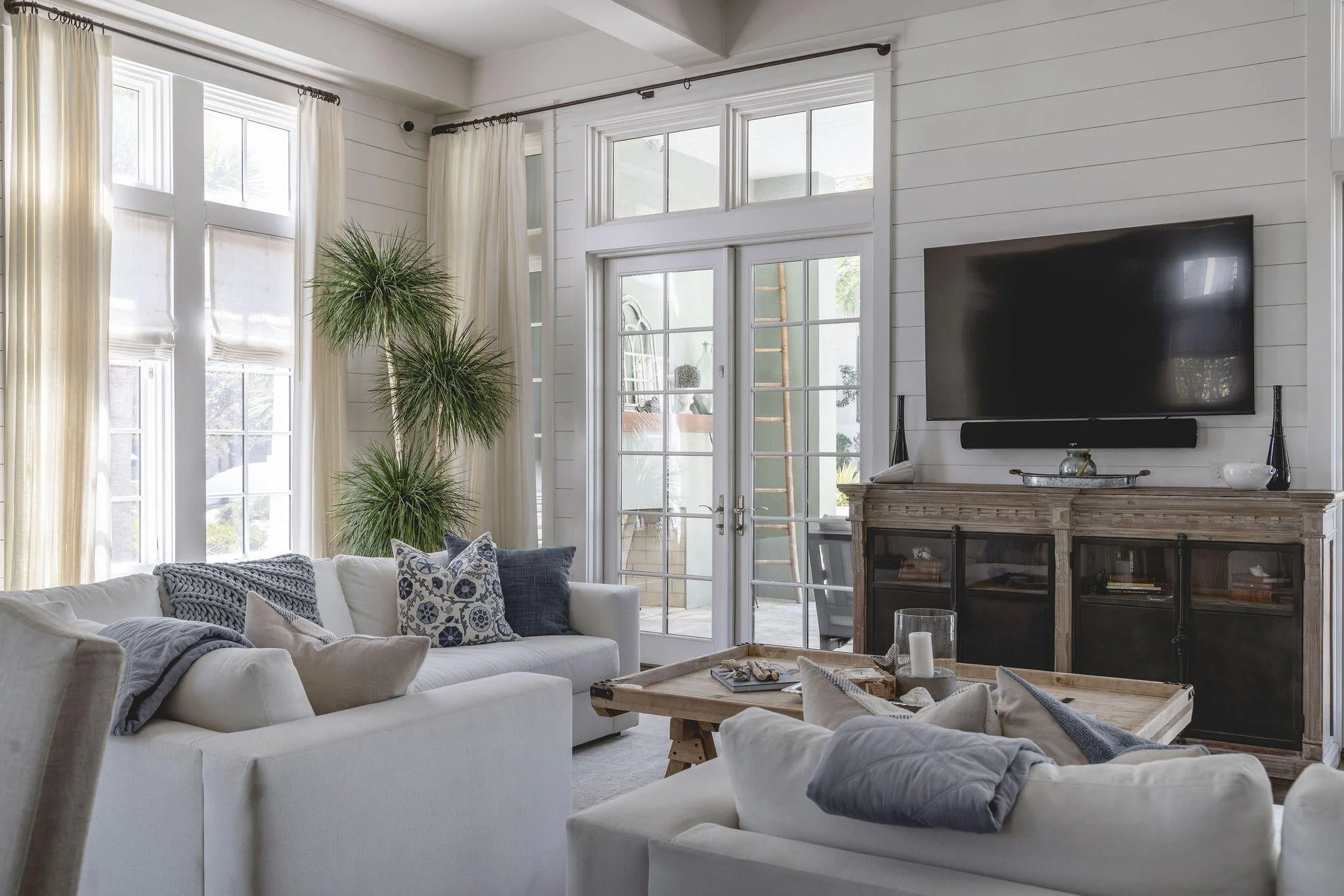 Retreat_37 E St Lucia Lane_9.jpg