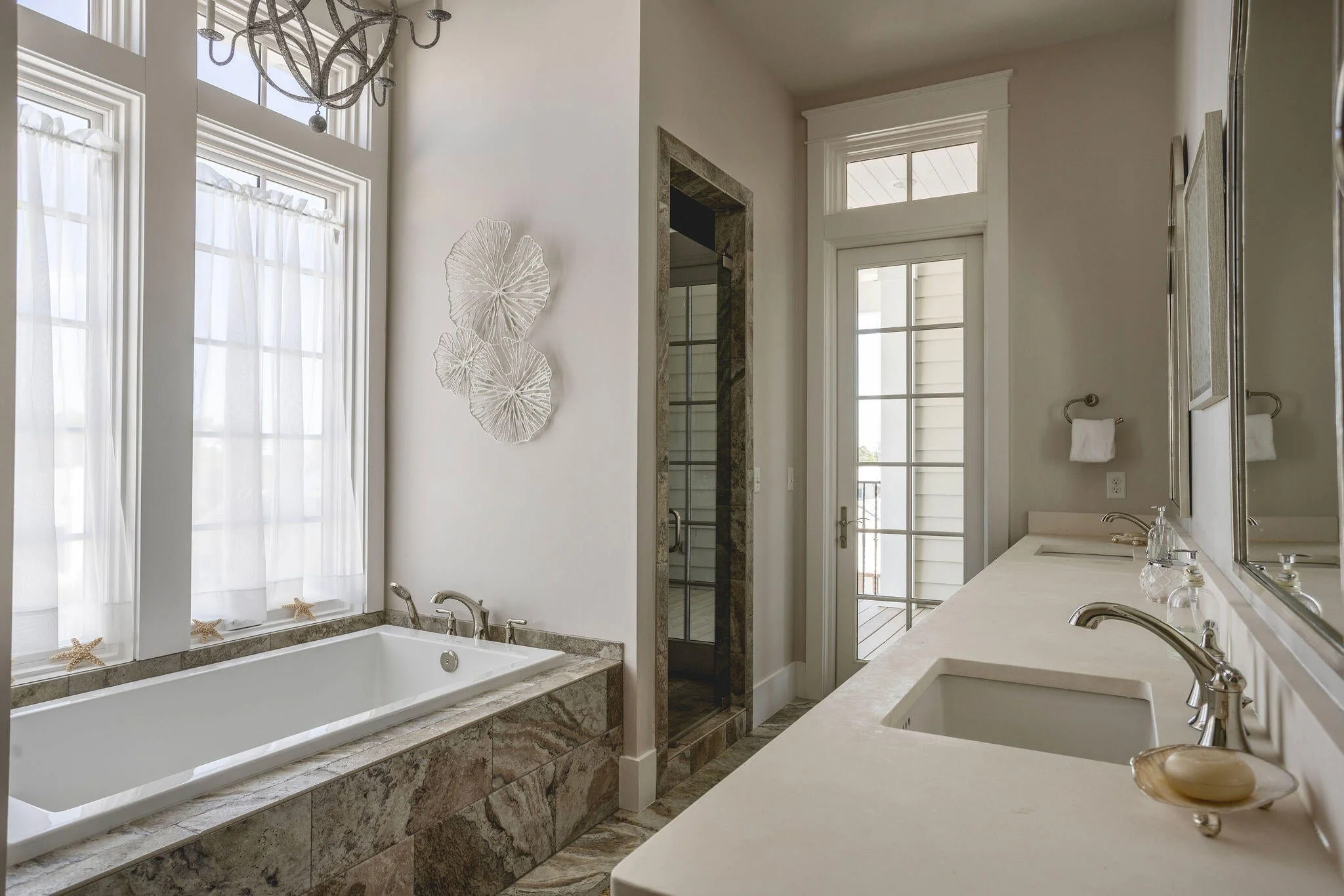 Retreat_37 E St Lucia Lane_15.jpg