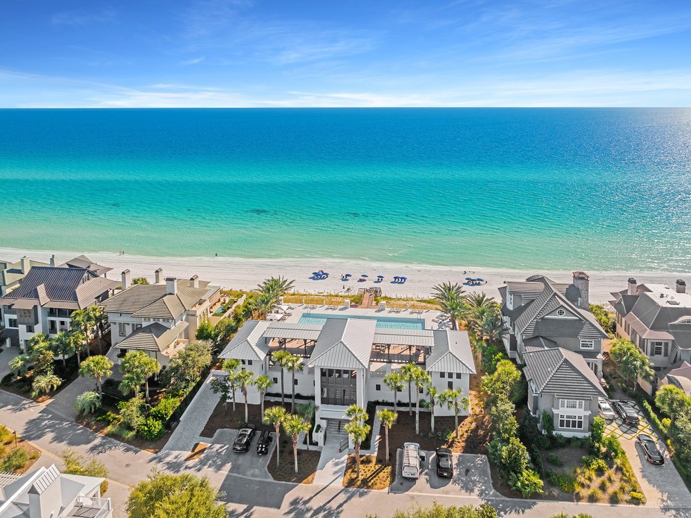 A Coastal Paradise on Santa Rosa Beach's 30A Corridor - The Retreat