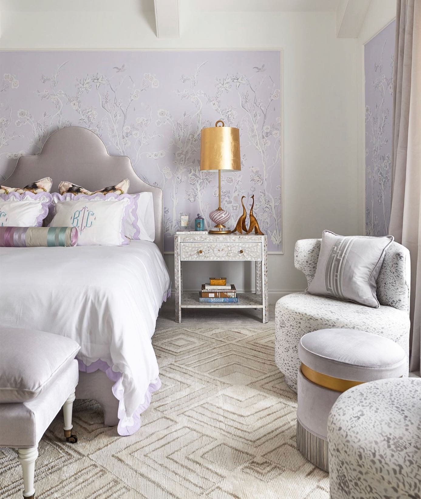 Ready for Spring 🌷
.
.
.
#brookecoleinteriors #girlsbedroom #myhousebeautiful #interiordesign #designinspo #charlotteinteriordesign #charlotte #charlotteluxuryhomes