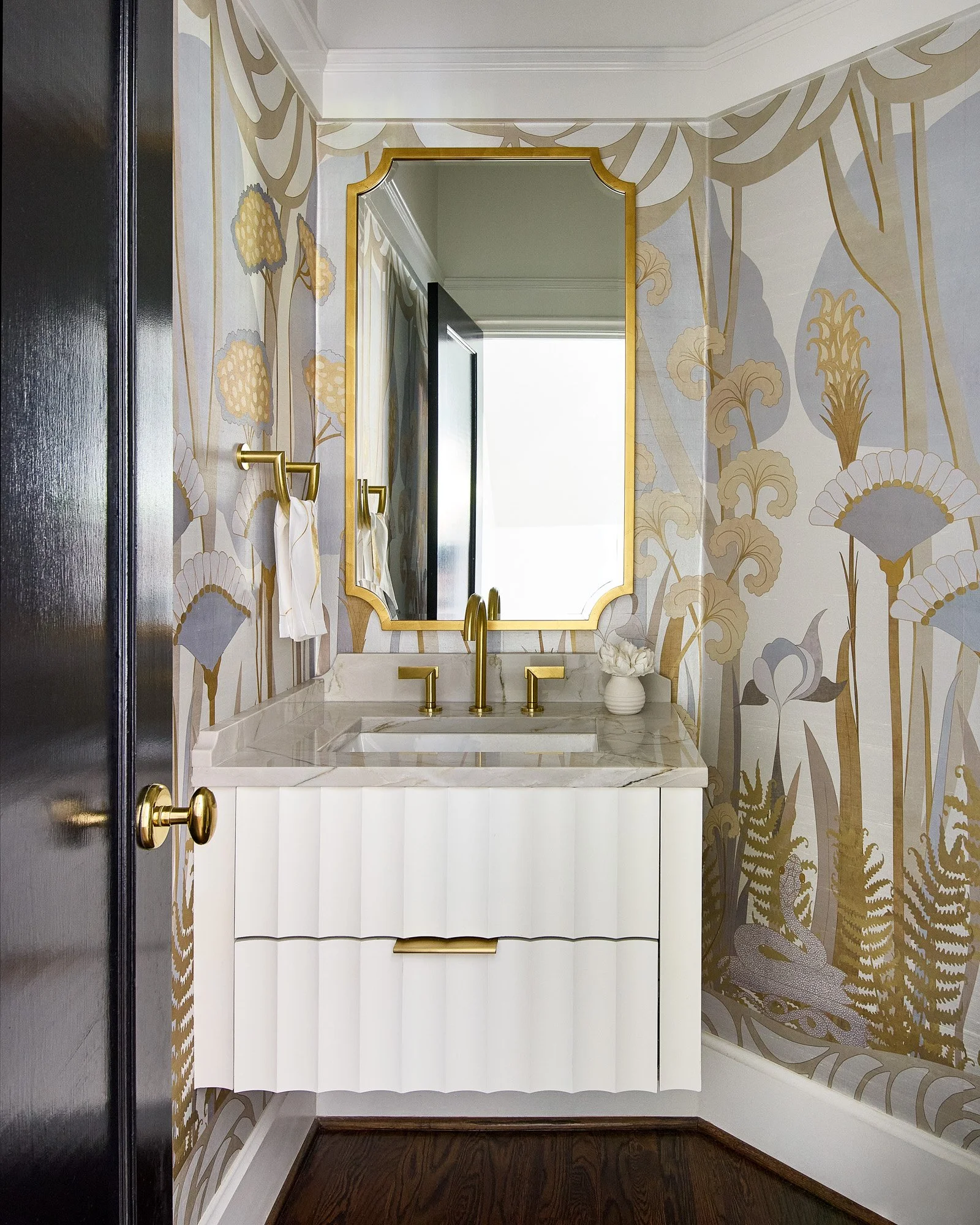 stunning-powder-room-brooke-cole.jpg.jpg